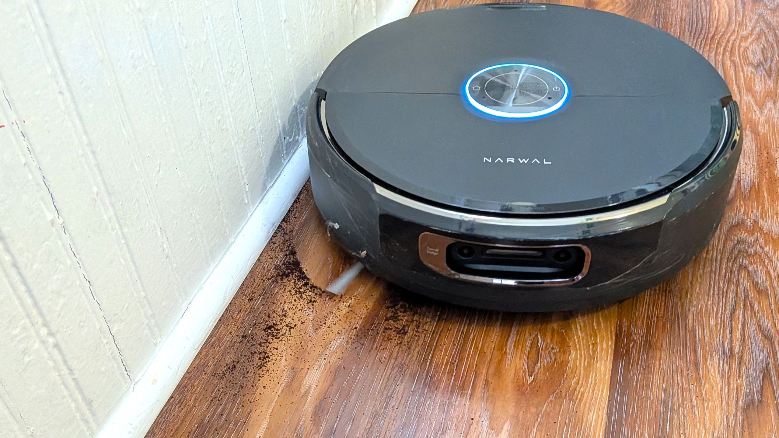 We loved the Narwal Flow 2 in our review — now this ‘smart clean’ robot vacuum flagship is $400 off