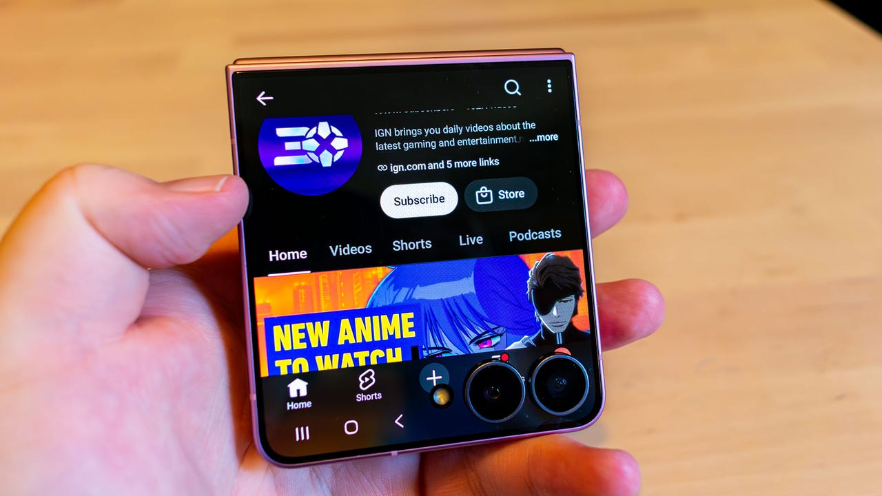 The Samsung Galaxy Z Flip 8 is More of the Same, But Faster