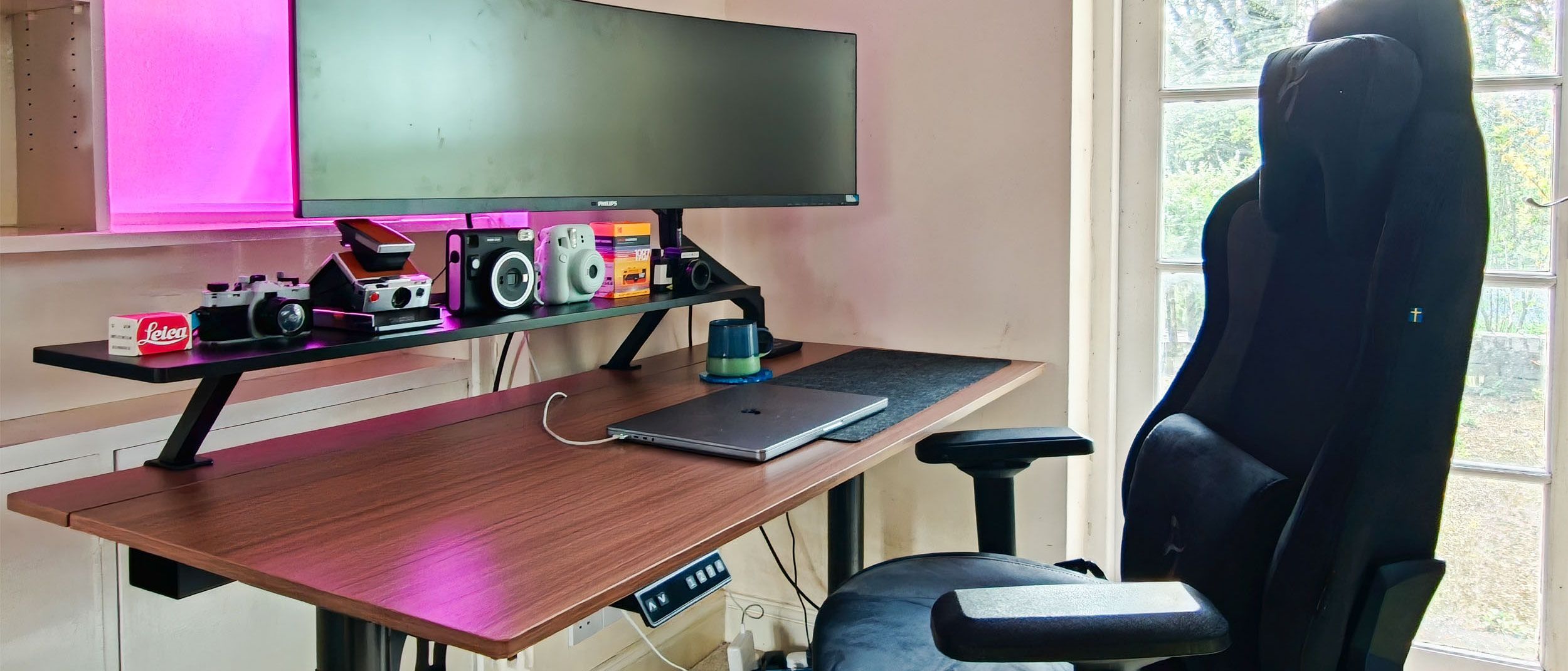 I tested the Arozzi Arena Nordico — a mid-range standing desk with minimalist design and maximum appeal