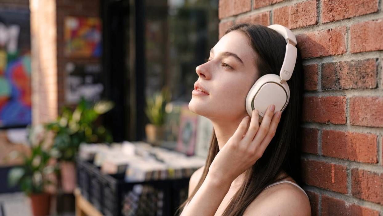 ‘LDAC, 75-hour battery, 40mm drivers, EQ and ANC for $49? How?!’ I need FiiO’s people to tell me how its new headphones are even vaguely viable, and I need this information right now