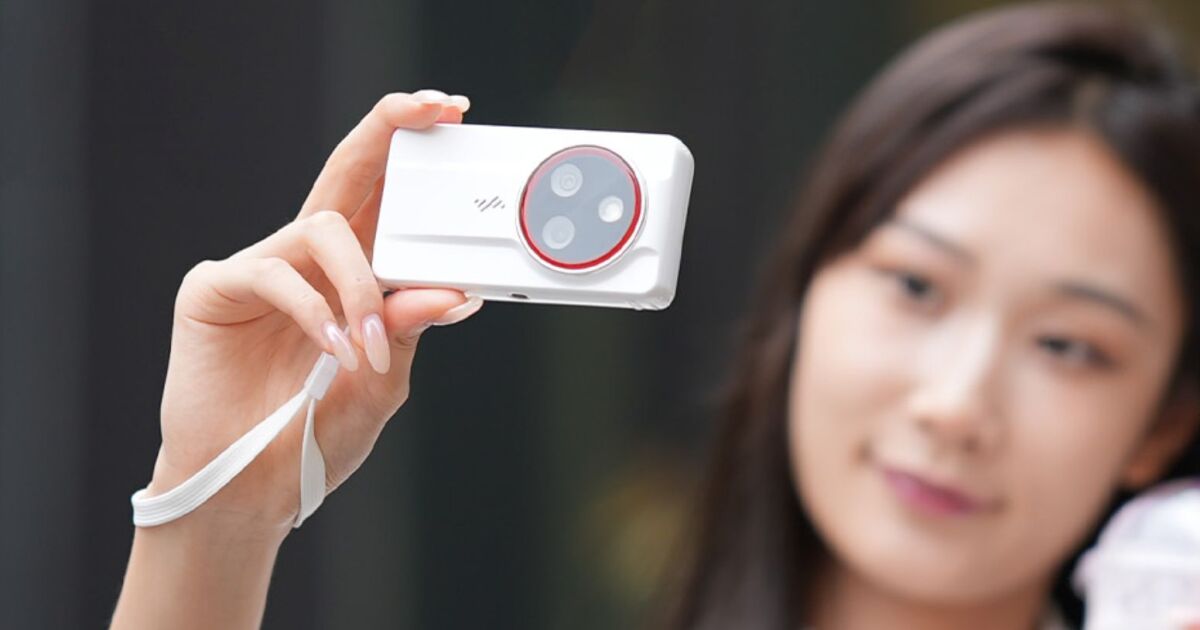 Pint-sized 4K touch camera puts a trio of lenses in your pocket
