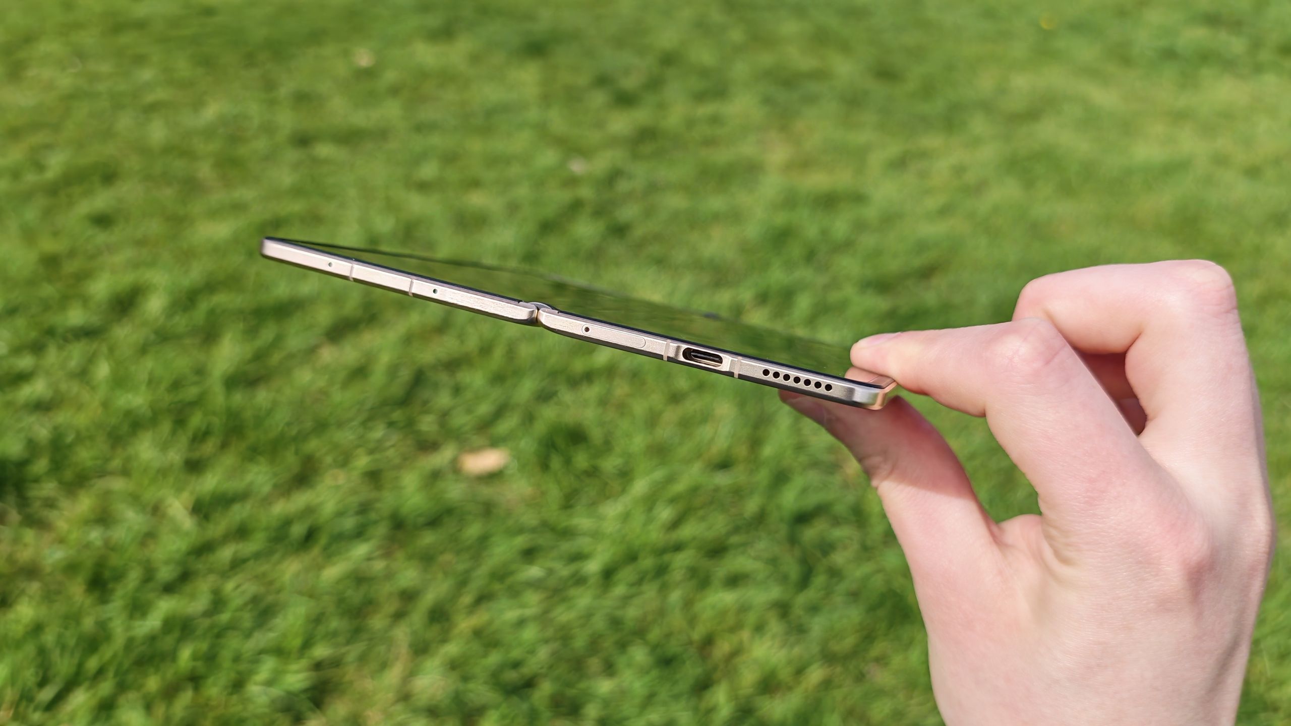 The Honor Magic V6 is the first foldable that doesn’t compromise on battery life and durability