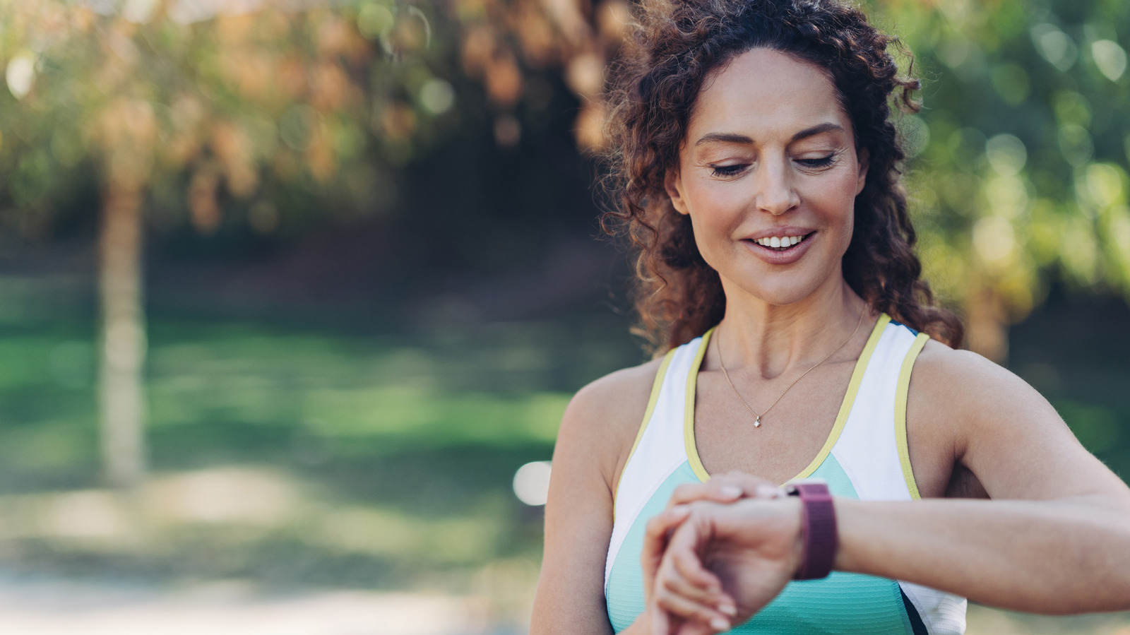 Fitness Bands Vs. Smartwatches – Which Is Best For You? – BGR