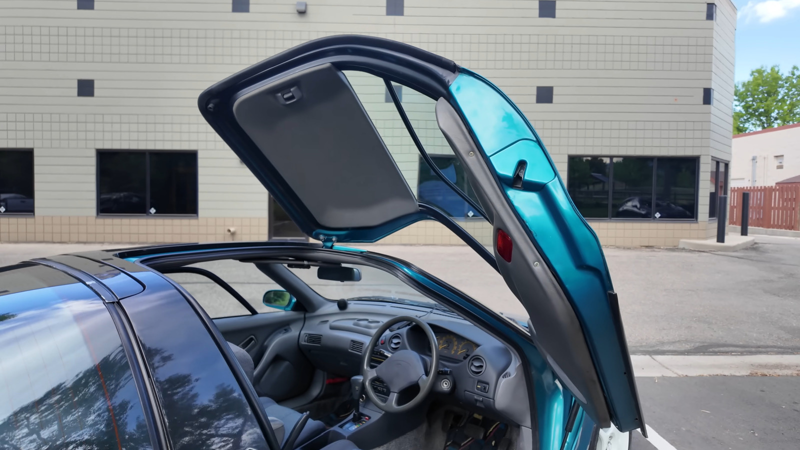 What Is The Cheapest Car That Has Butterfly Doors? – SlashGear