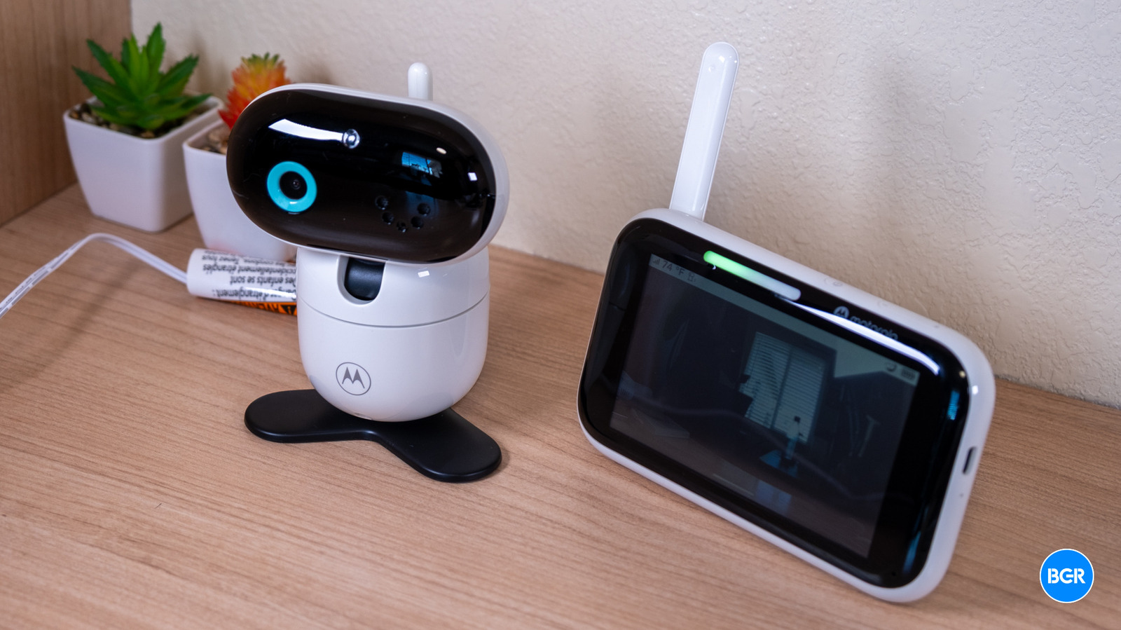 Motorola PIP1710 Connect Review: A Solid Baby Monitor Without A Subscription – BGR