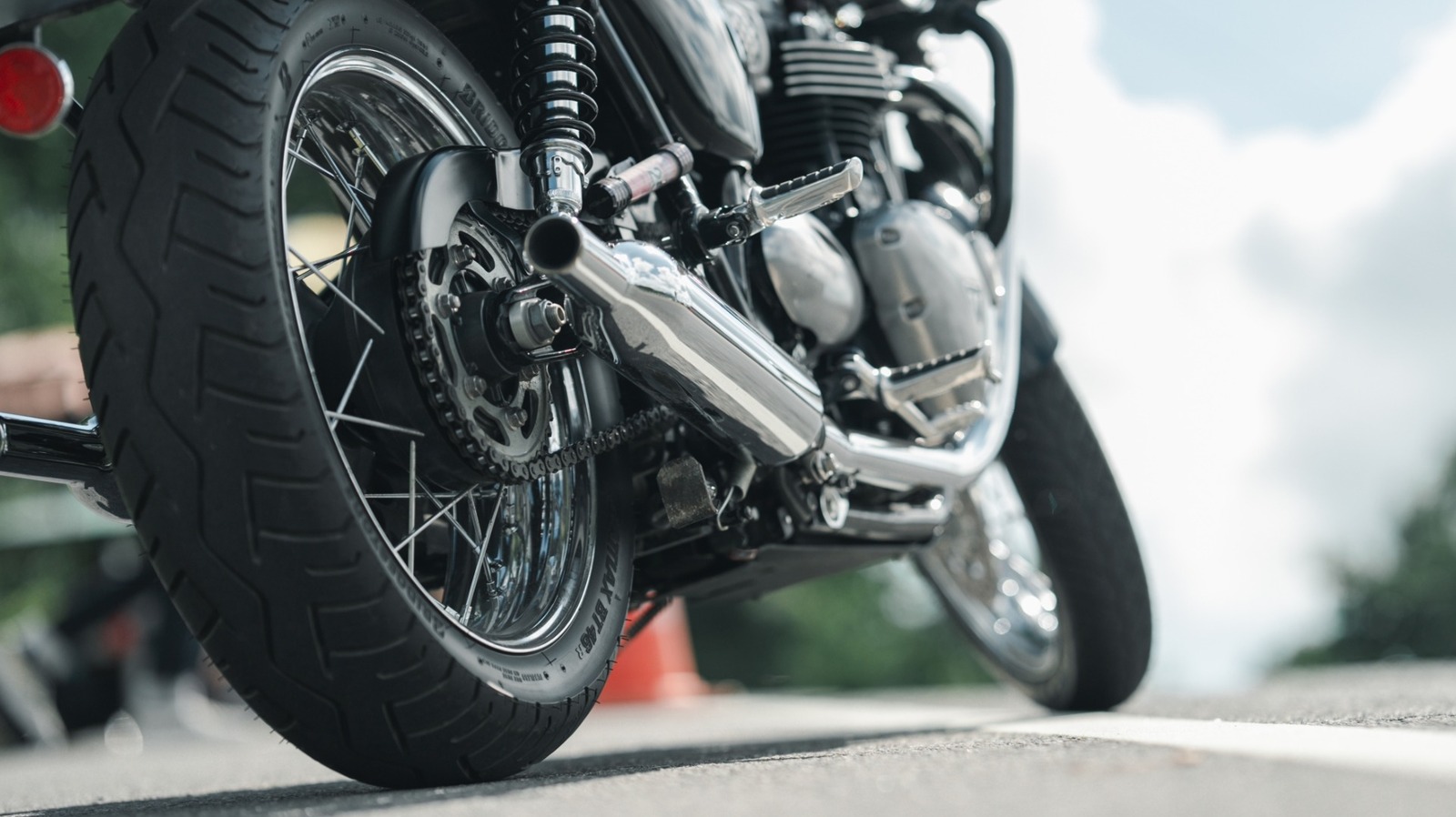 5 Tips To Extend The Lifespan On Your Motorcycle Tires – SlashGear