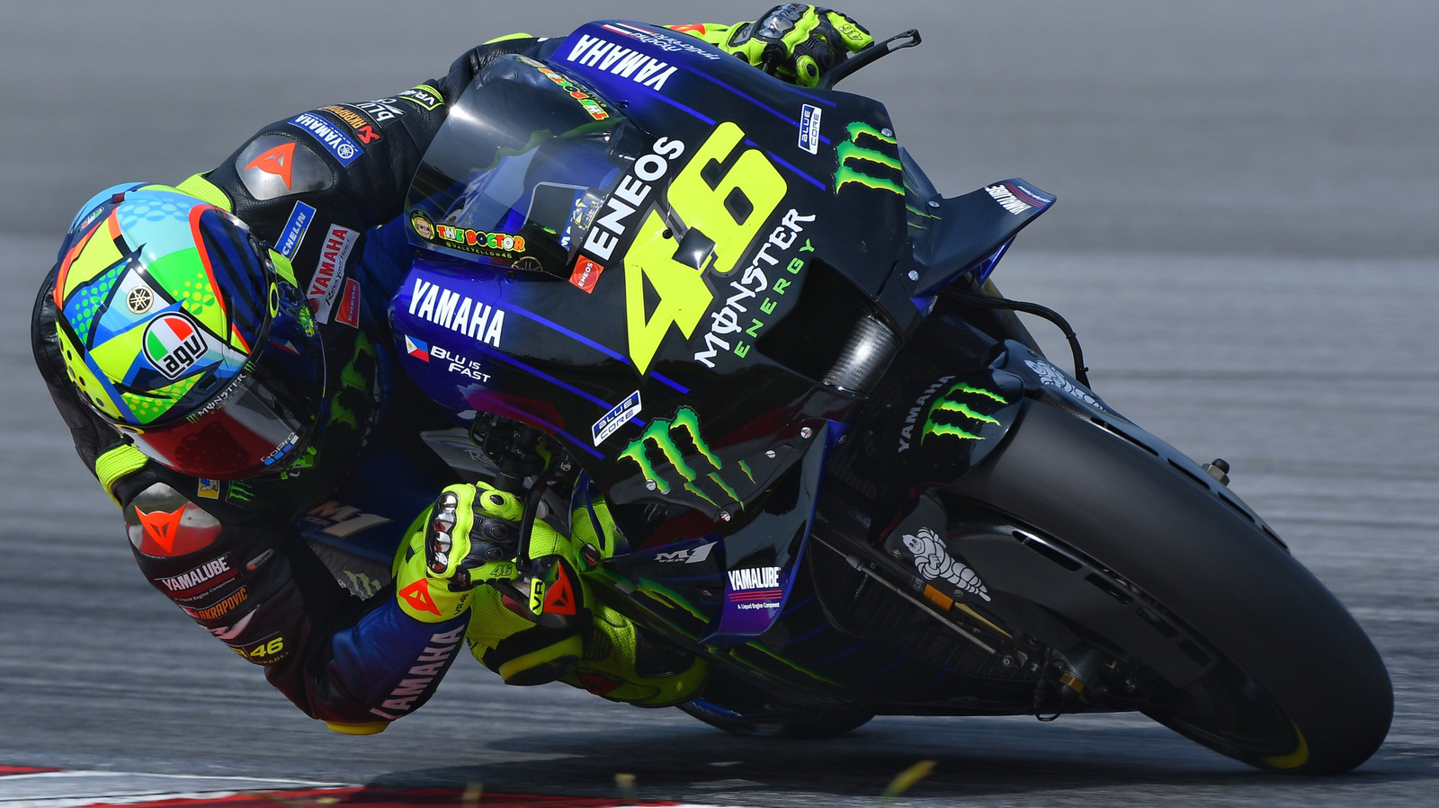 Why Are Inline-4 Motorcycle Engines Called ‘Screamers’? – SlashGear