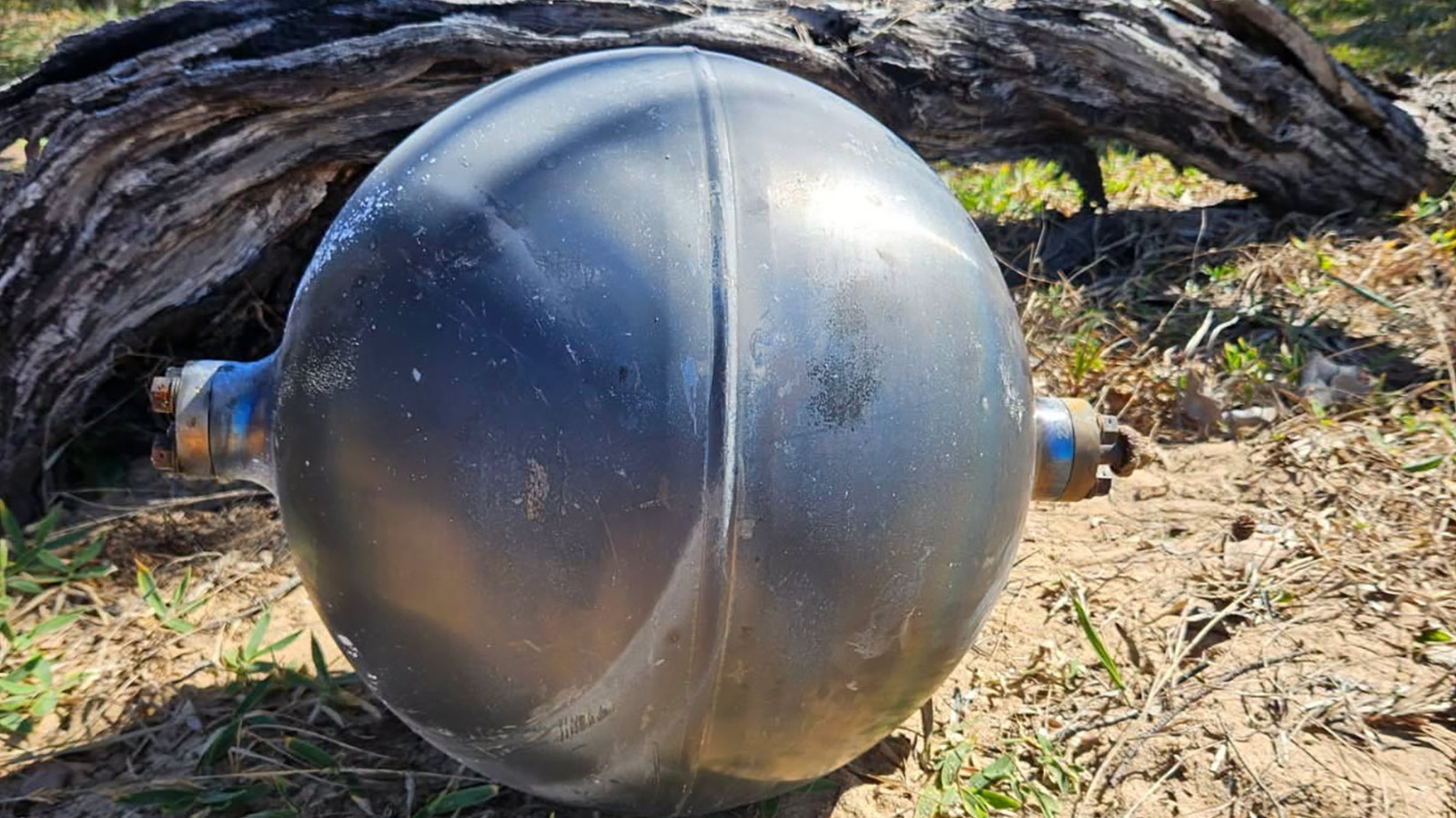 Metal balls from space are popping up on Australia’s beaches – Engadget