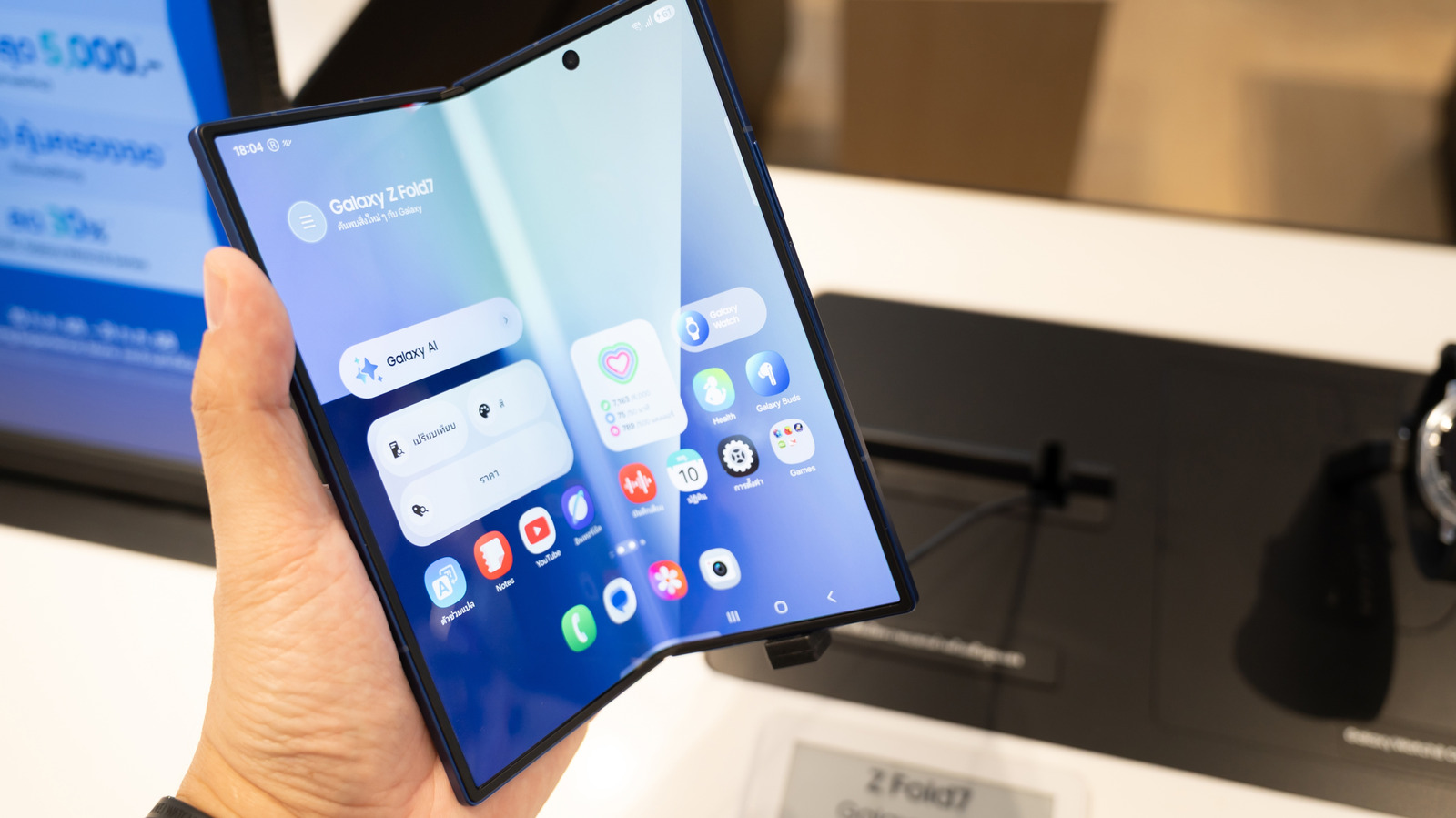 4 Common Foldable Phone Problems Owners Complain About – SlashGear