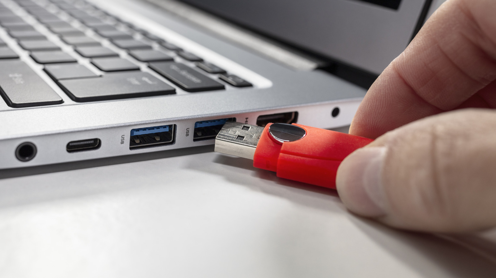 How to safely clean your USB ports – Engadget