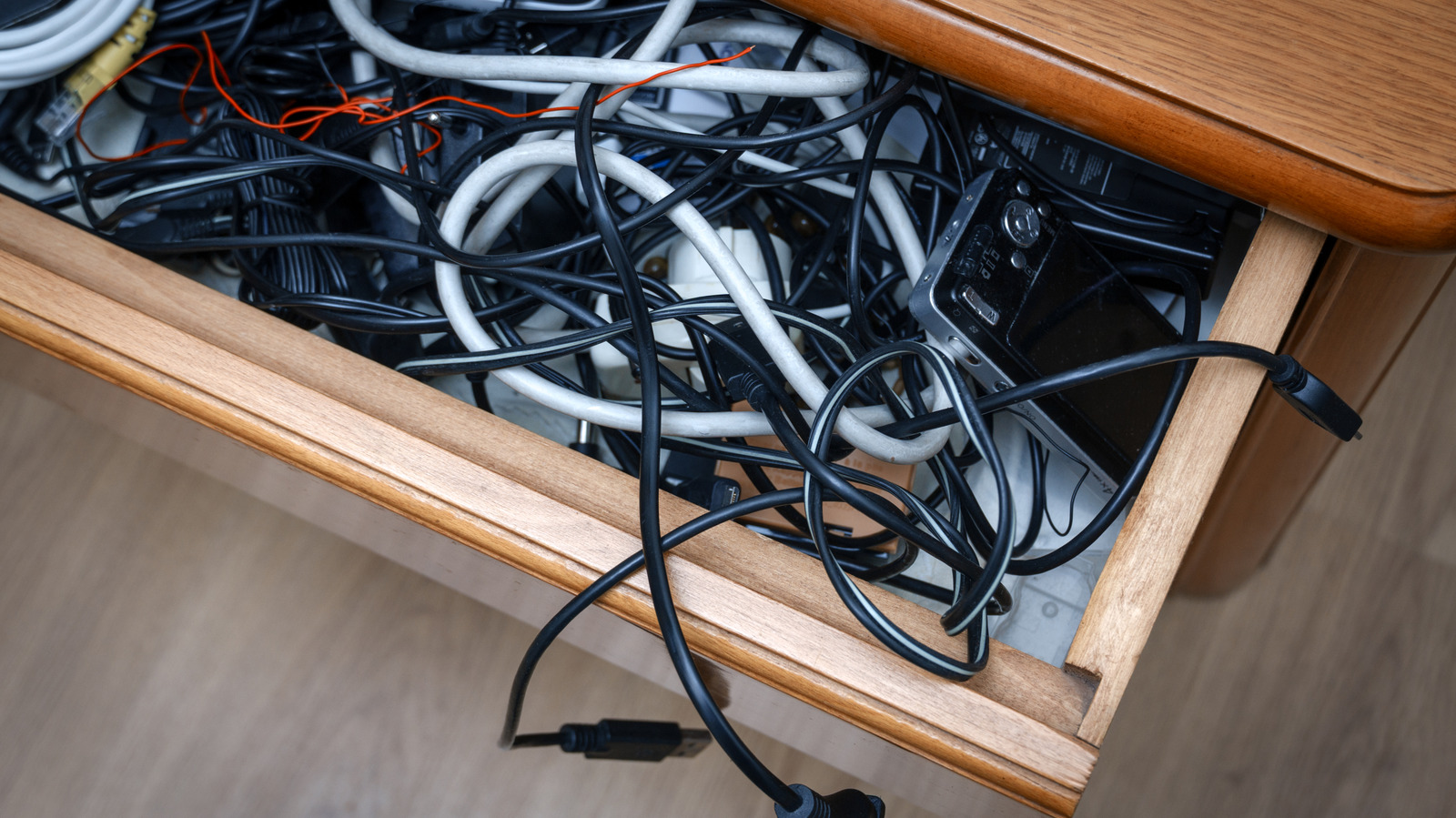Which of your old cables are actually worth keeping? – Engadget