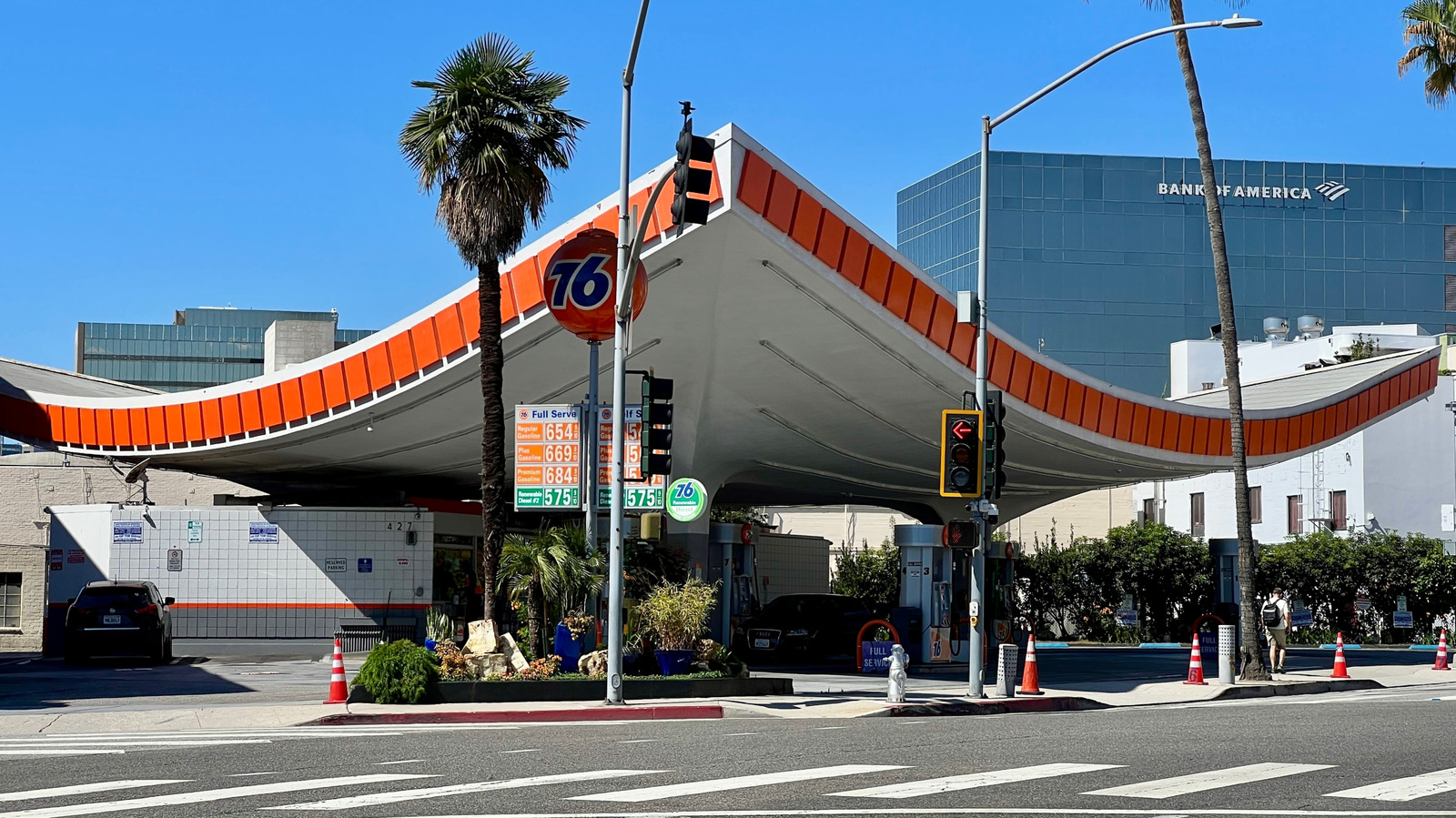 LA Is Getting Its First ‘Luxury’ Gas Station – Here’s What It’ll Offer – SlashGear