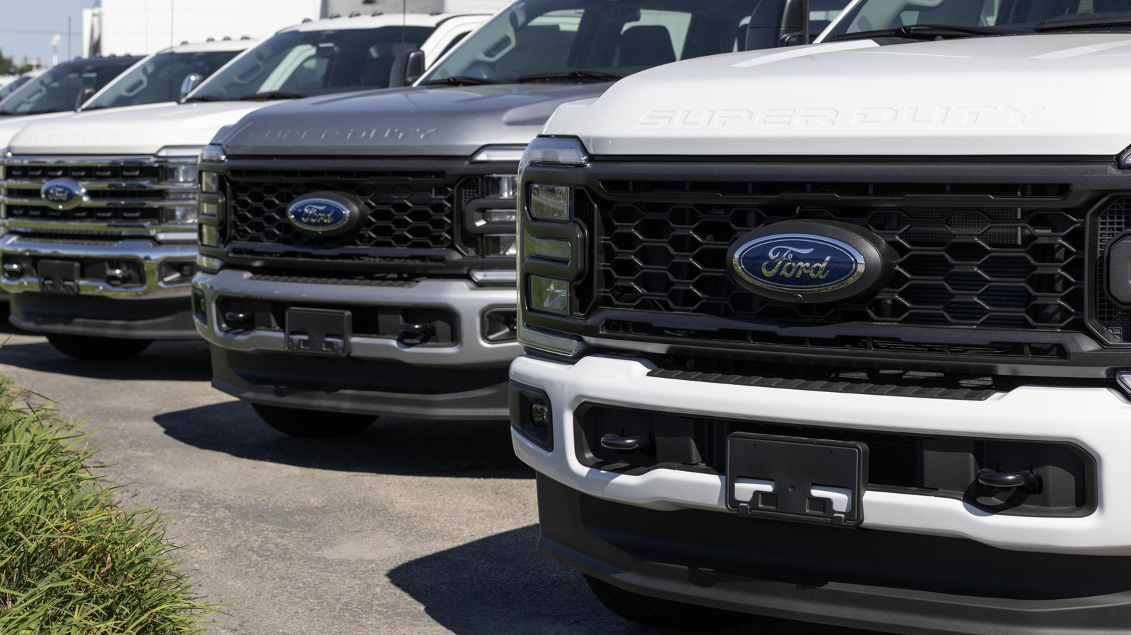 Ford Teases Its $30K EV Truck With An Interactive ‘Unicorn’ Wrap – SlashGear
