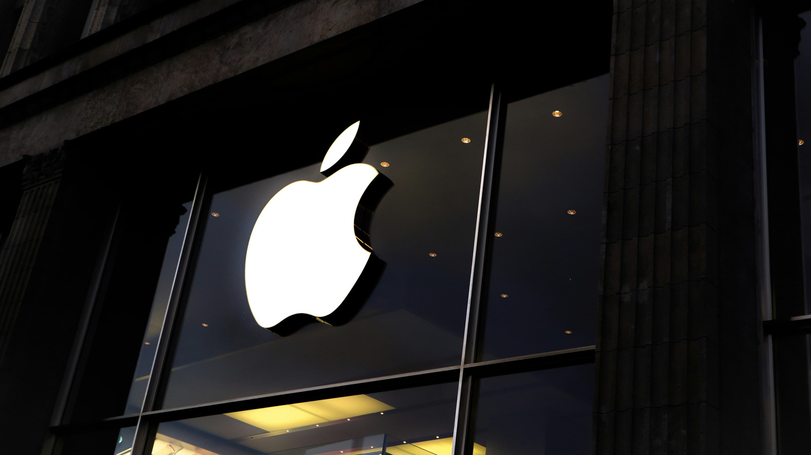 Apple is reportedly shopping for AI chip companies – Engadget
