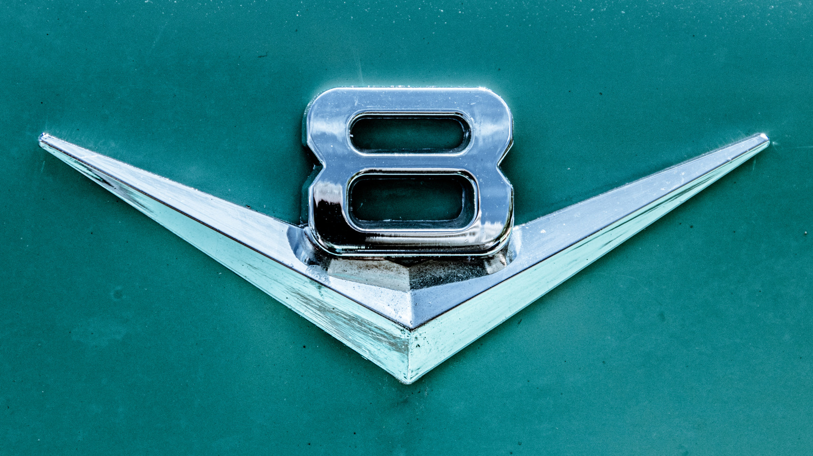 5 Car Brands That Are Bringing Back The V8 Engine – SlashGear