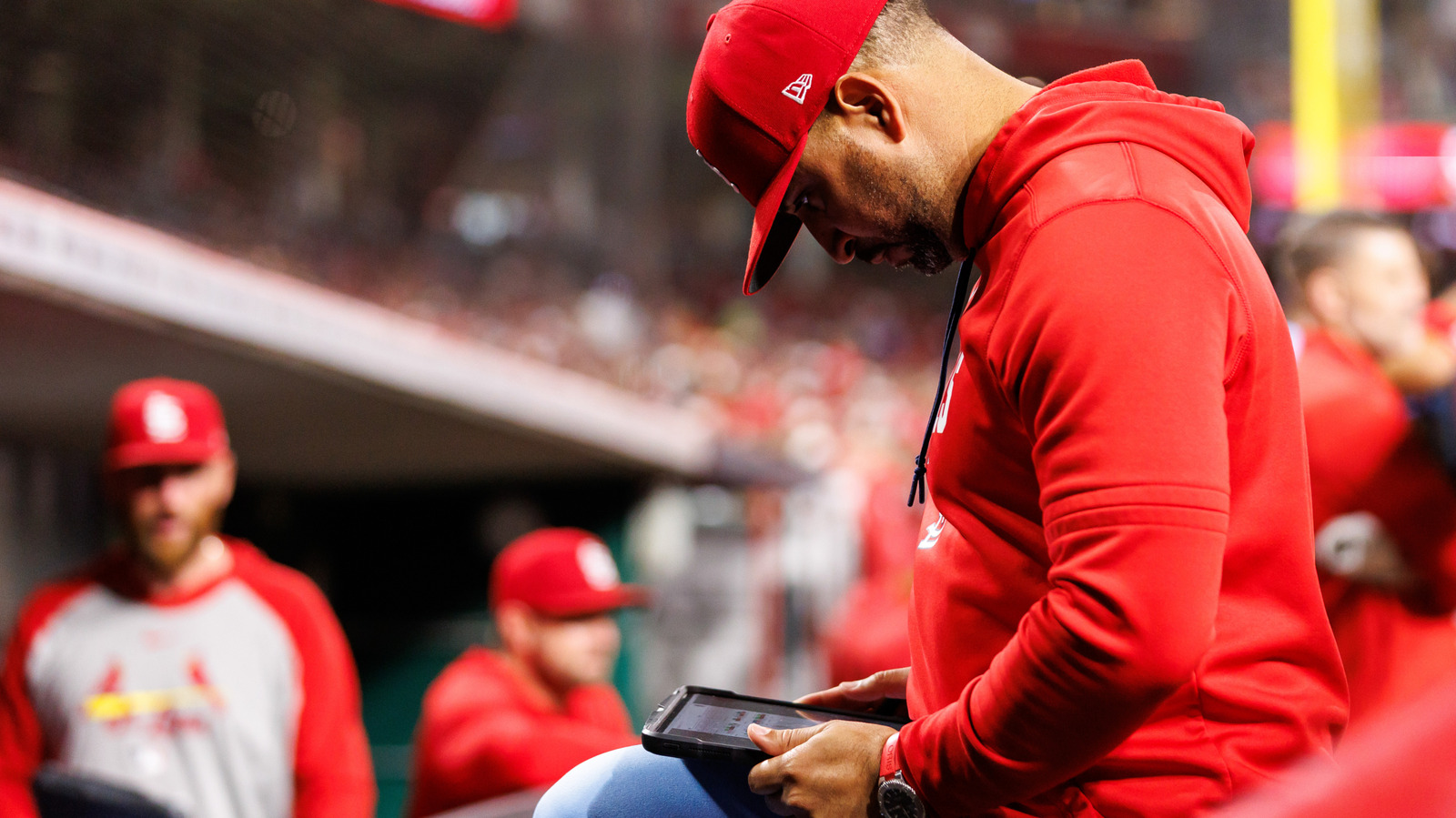 MLB bans using dugout iPads for AI-powered in-game strategy calls – Engadget