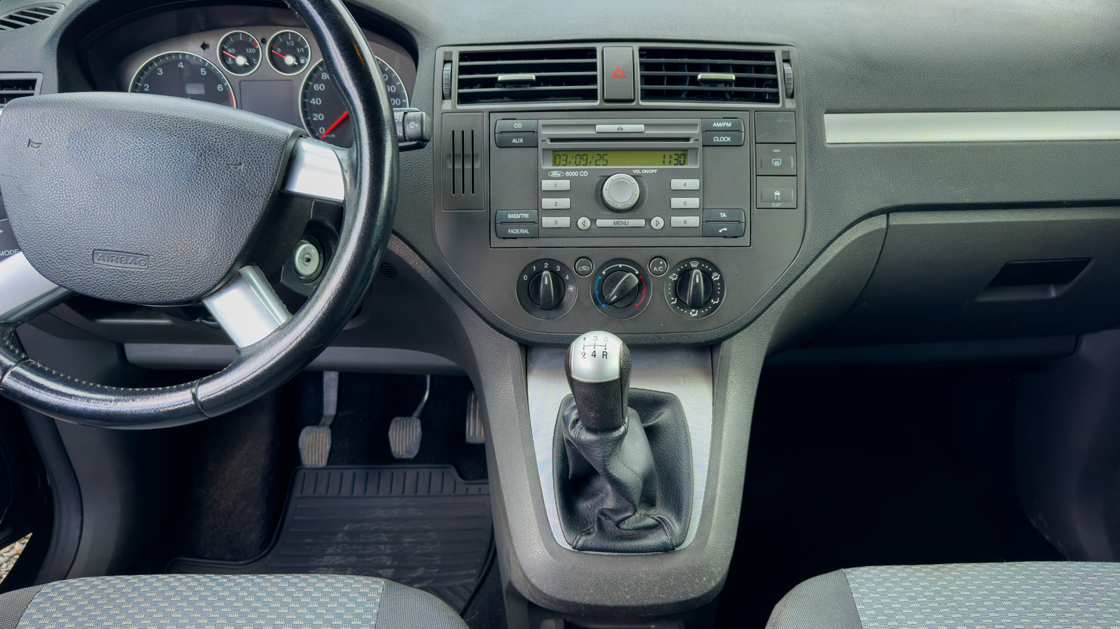 Is It Illegal To Use A Gear Shift Without Letters Or Numbers? – SlashGear