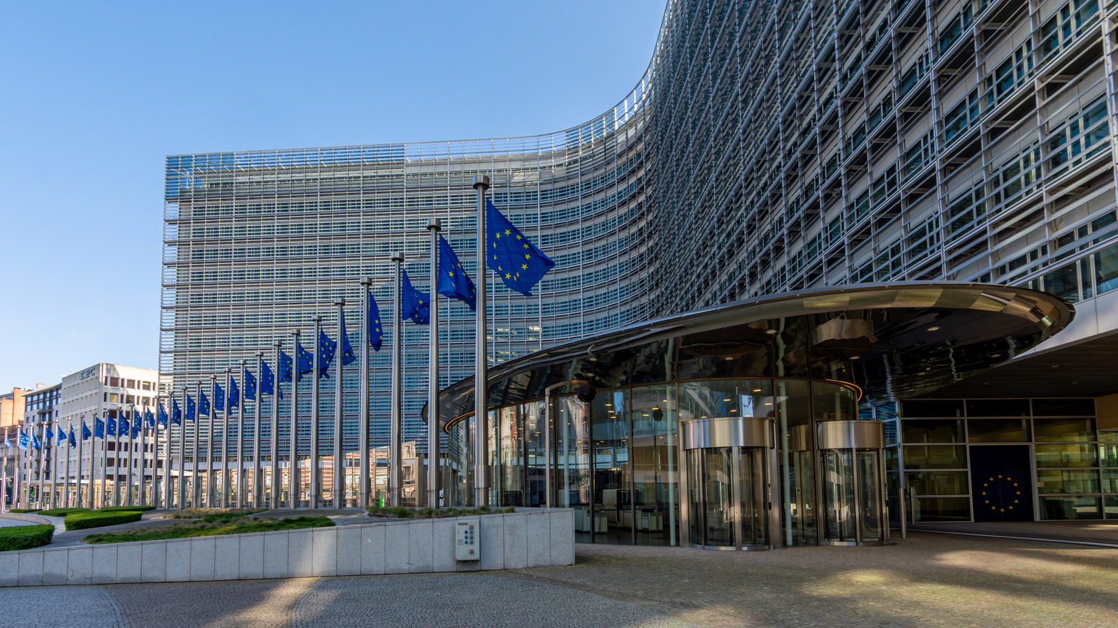 EU defangs a key pillar of its climate policy to allow more pollution – Engadget