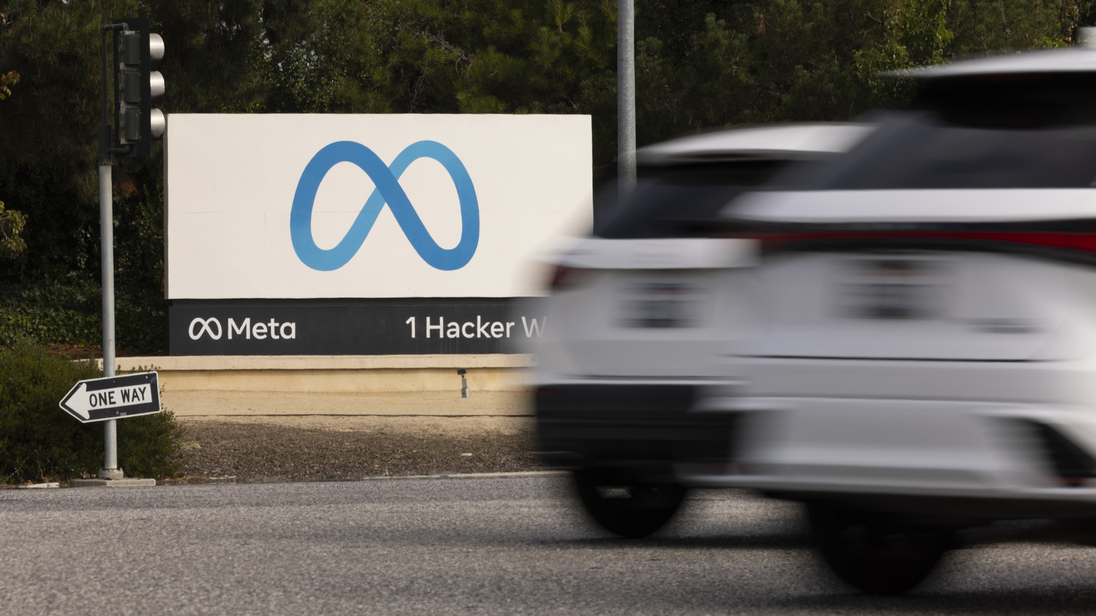 Meta is reportedly considering a multibillion-dollar data center deal with Anthropic – Engadget