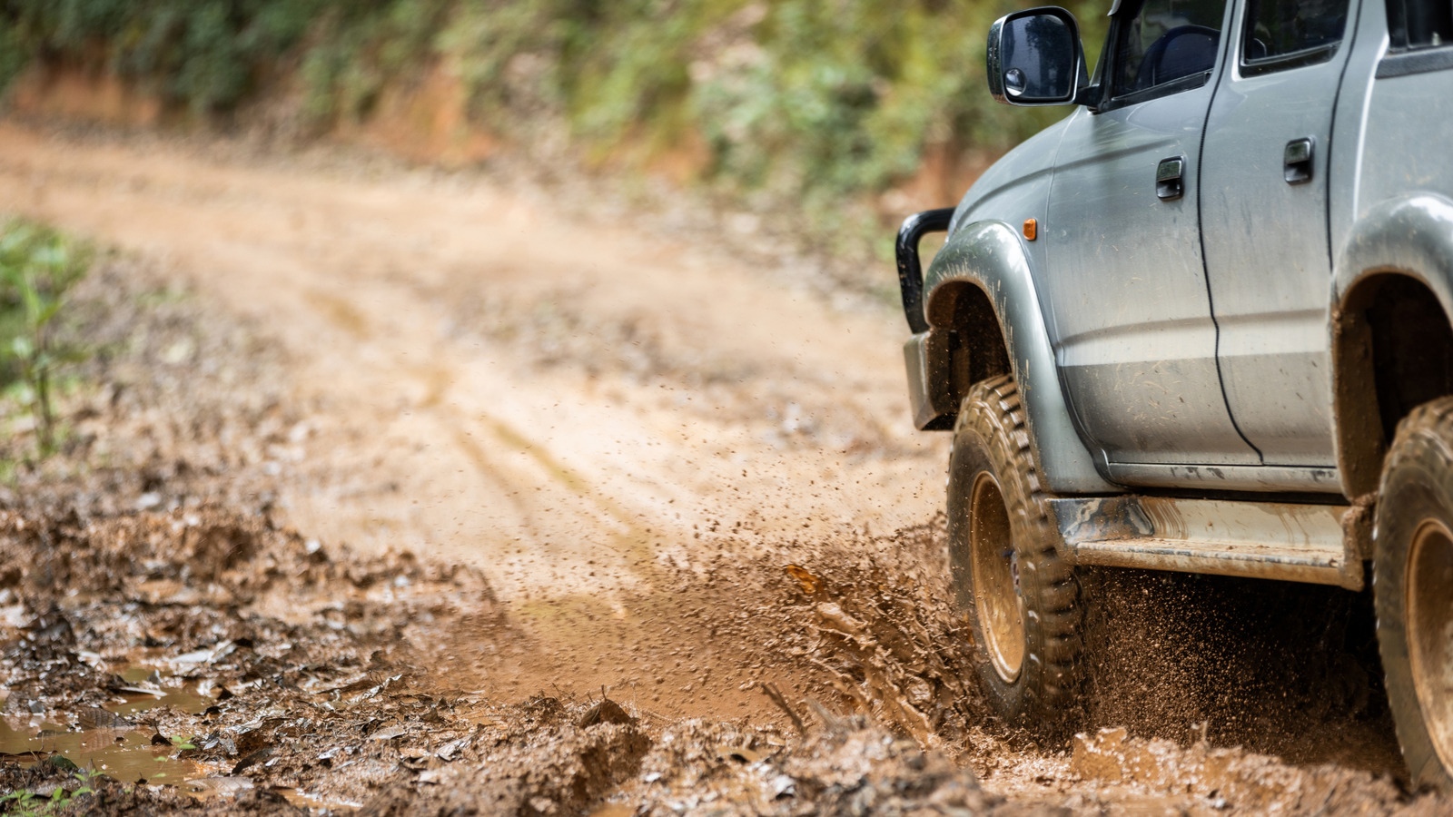 12 SUVs That Should Never Be Driven Off-Road – SlashGear