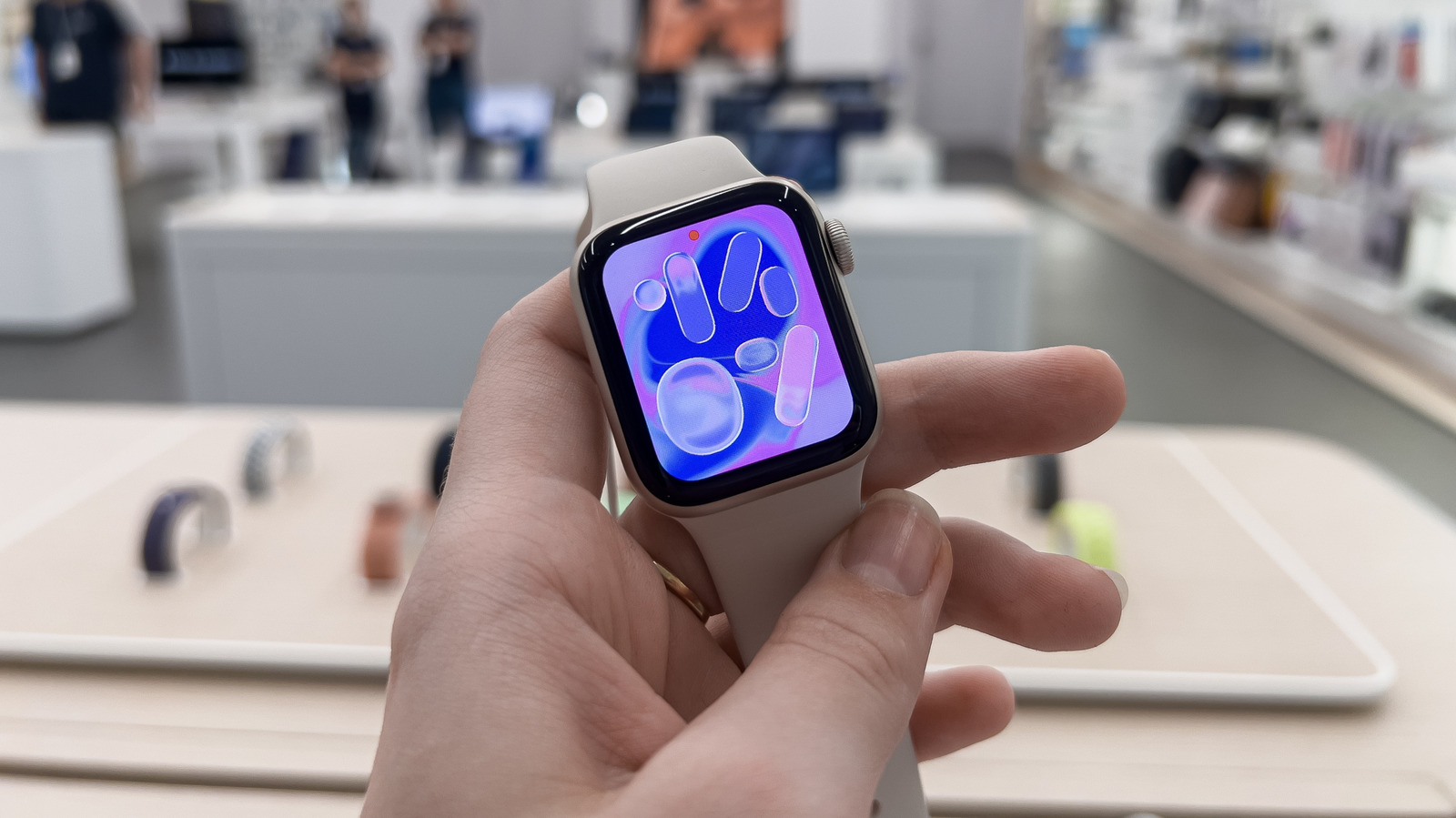 Why is the Apple Watch SE 3 so much cheaper than the rest of the lineup? – Engadget