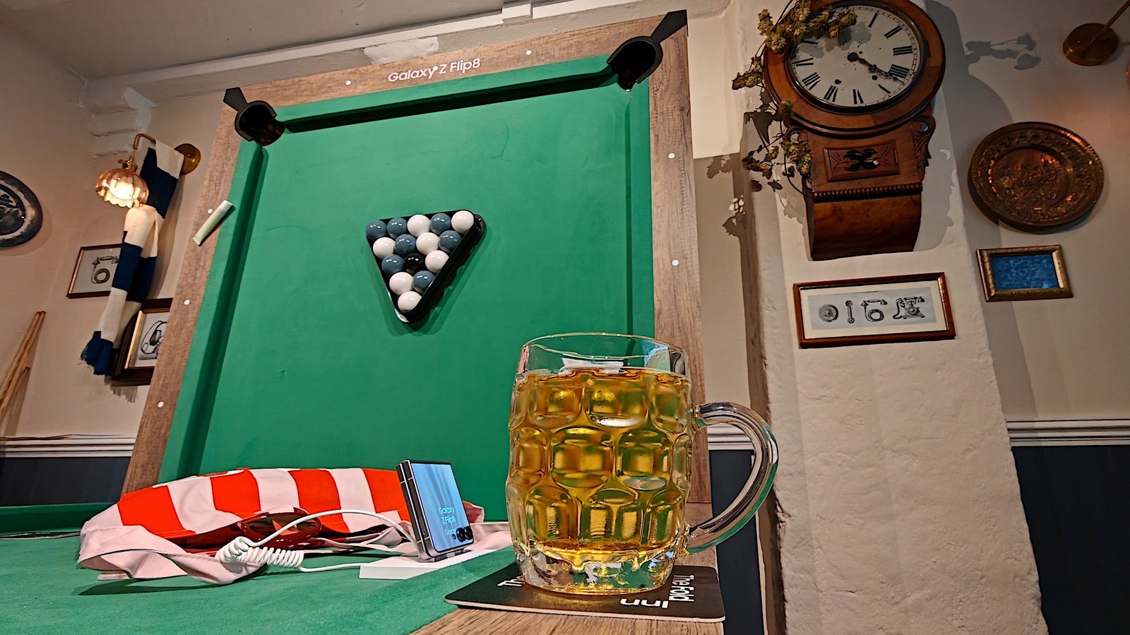 I visited Samsung’s foldable-themed pop-up pub and its alcohol-free beers tasted terrible – Engadget