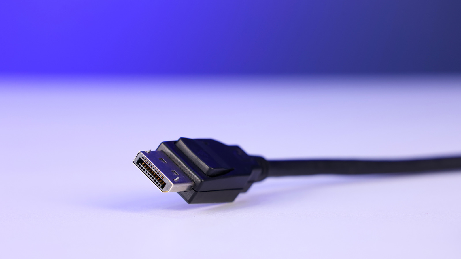 What Is The Difference Between Active And Passive DisplayPort Cables? – SlashGear