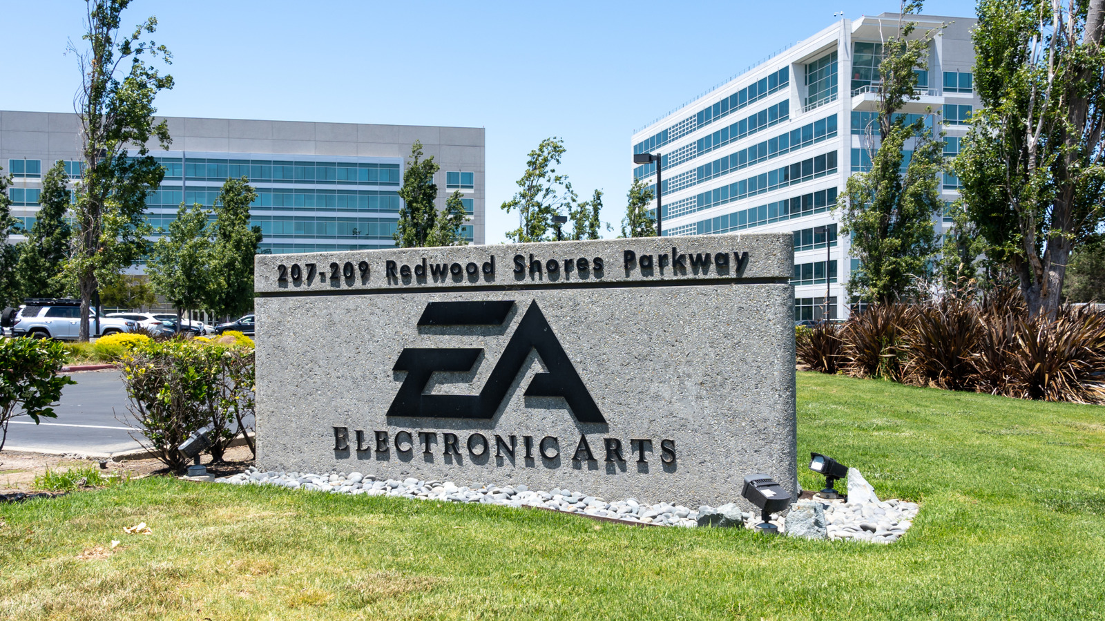 Electronic Arts says it’ll be a private company next week – Engadget