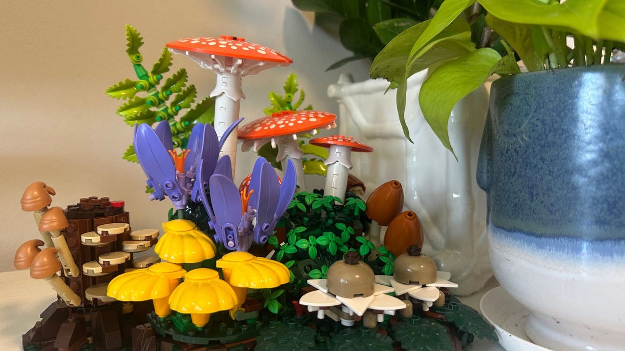The LEGO Woodland Mushrooms Set Takes the Ever-Popular Botanical Collection to the Next Level