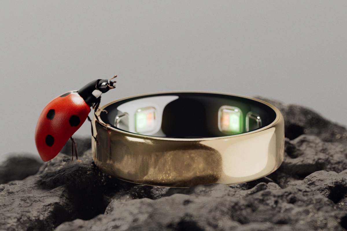 Oura Ring 5 vs Google Fitbit Air: The battle of the fitness trackers