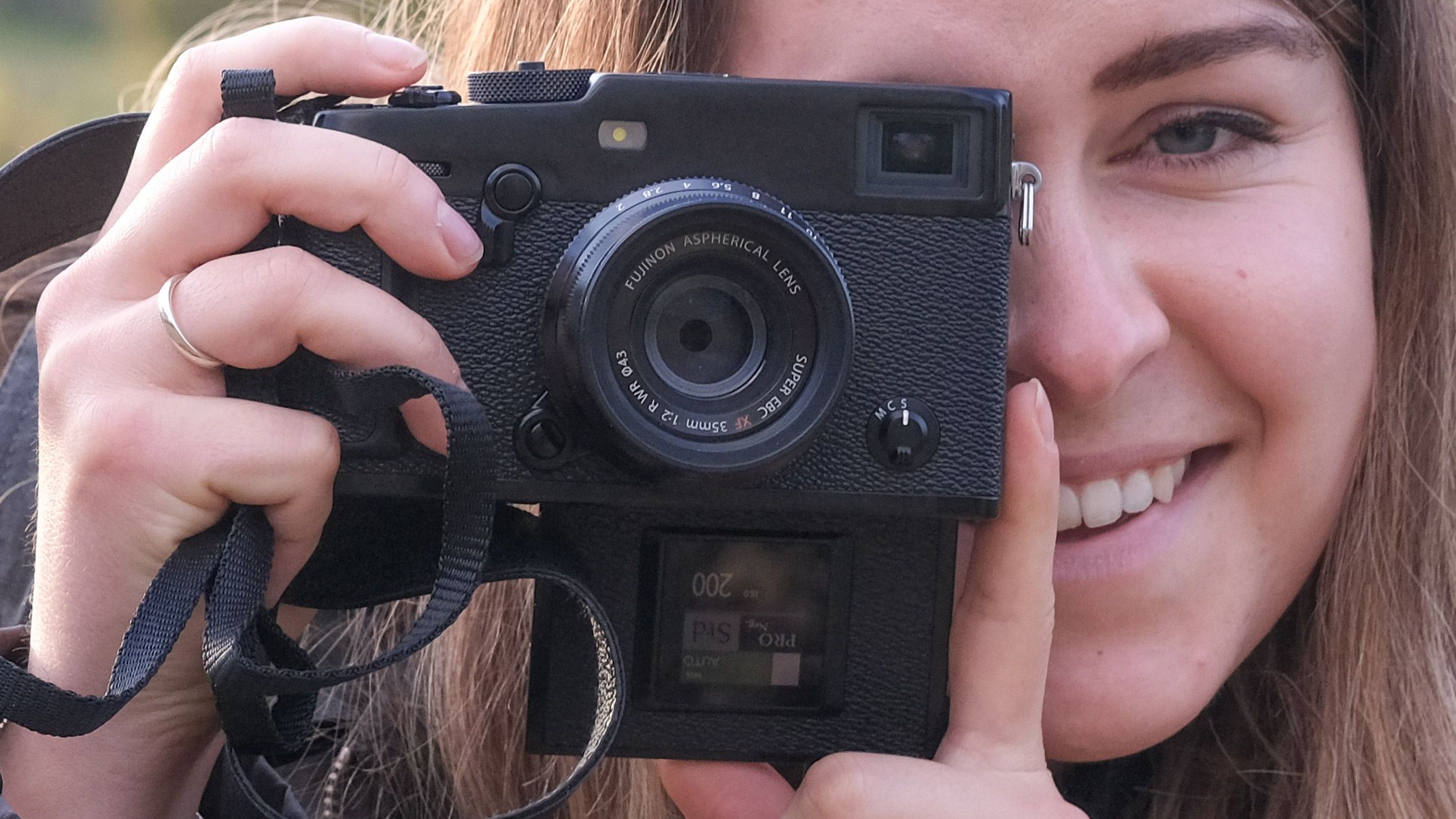 My screen time is already atrocious, in a world where retro compact cameras are king, I’d like to see more hybrid viewfinders