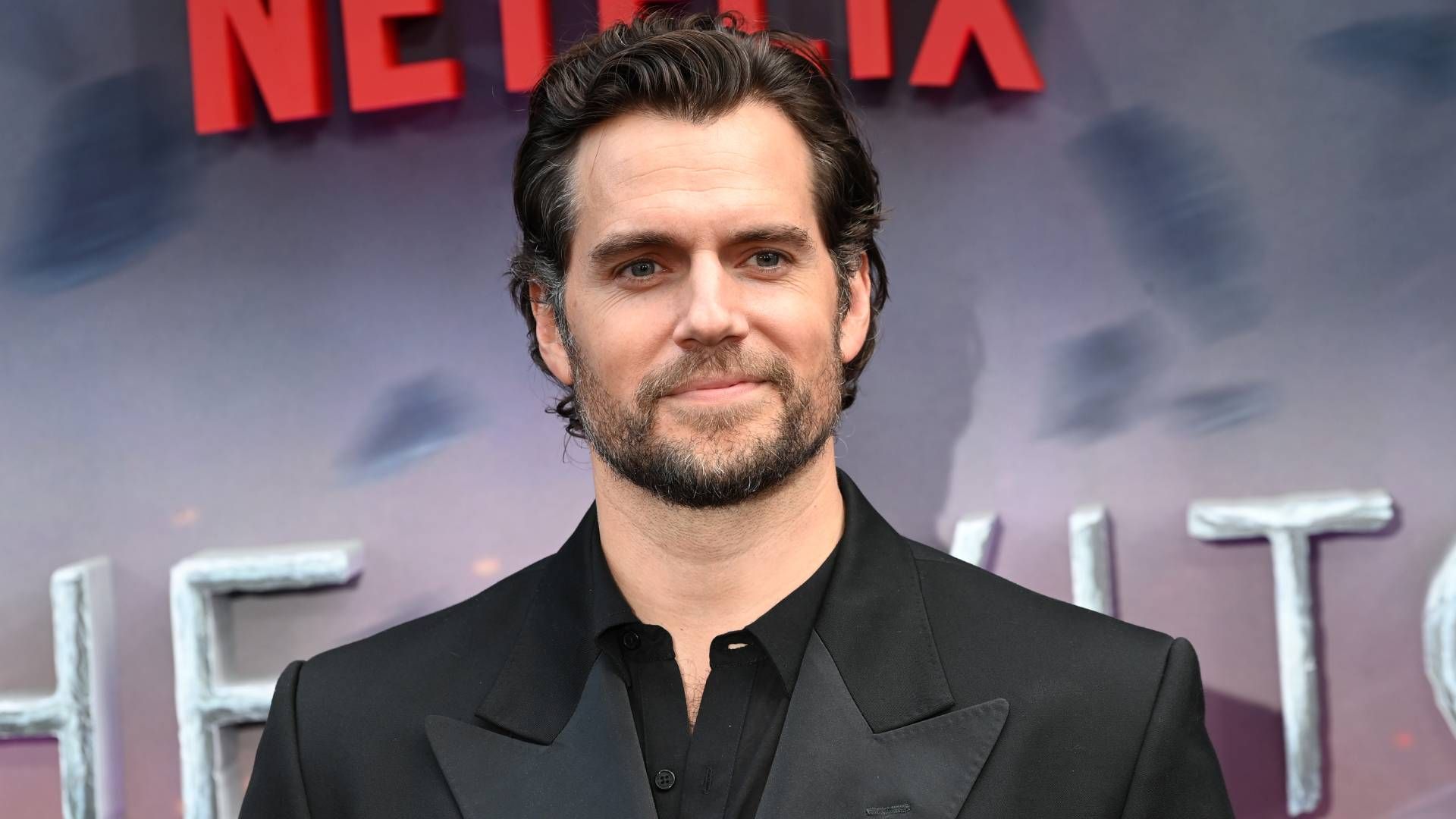 Mike Flanagan joins Henry Cavill’s Warhammer 40K series at Amazon, but it could take “years” to be released