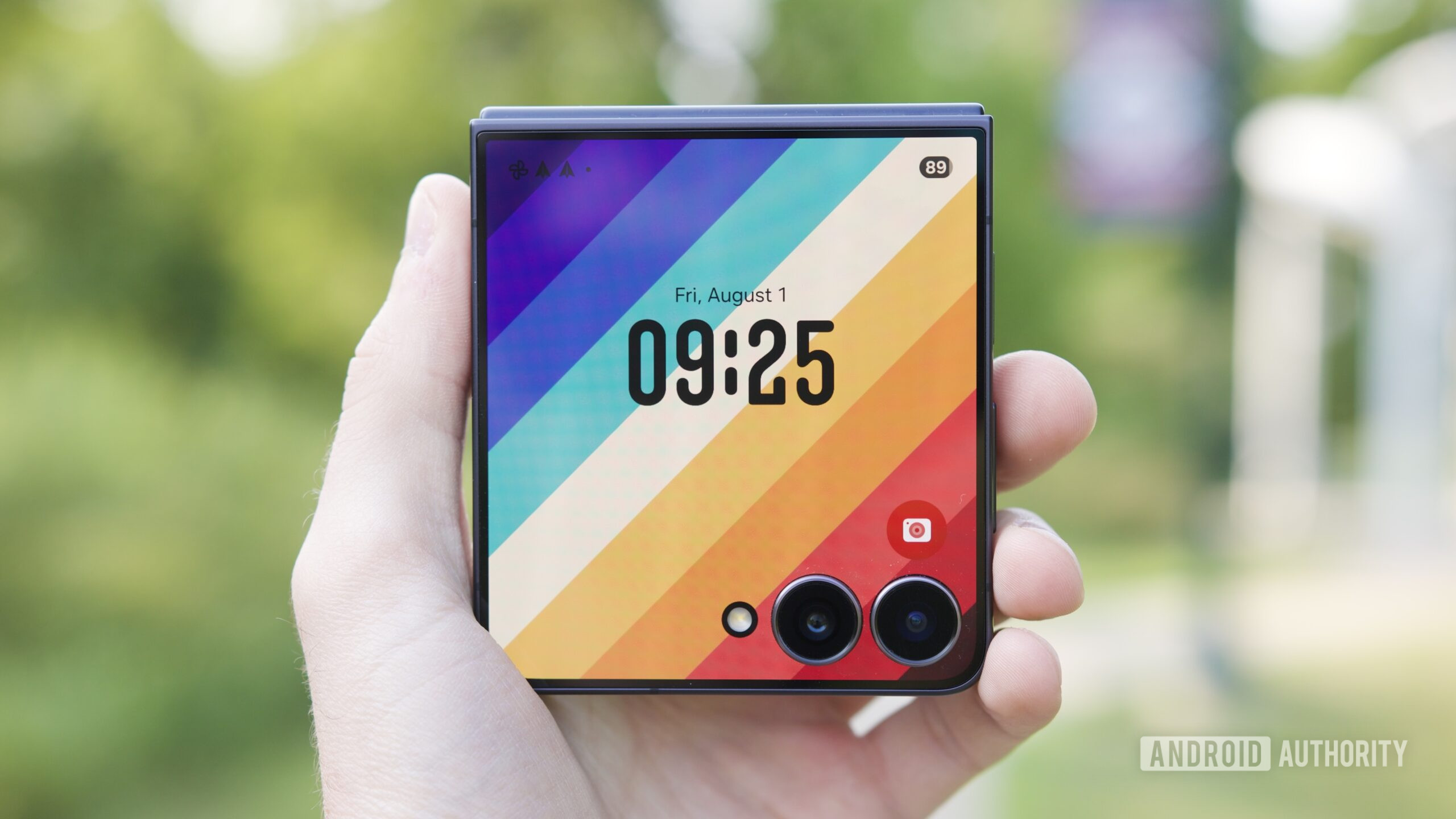 After one year with the Galaxy Z Flip 7, it’s clear why Samsung should quit