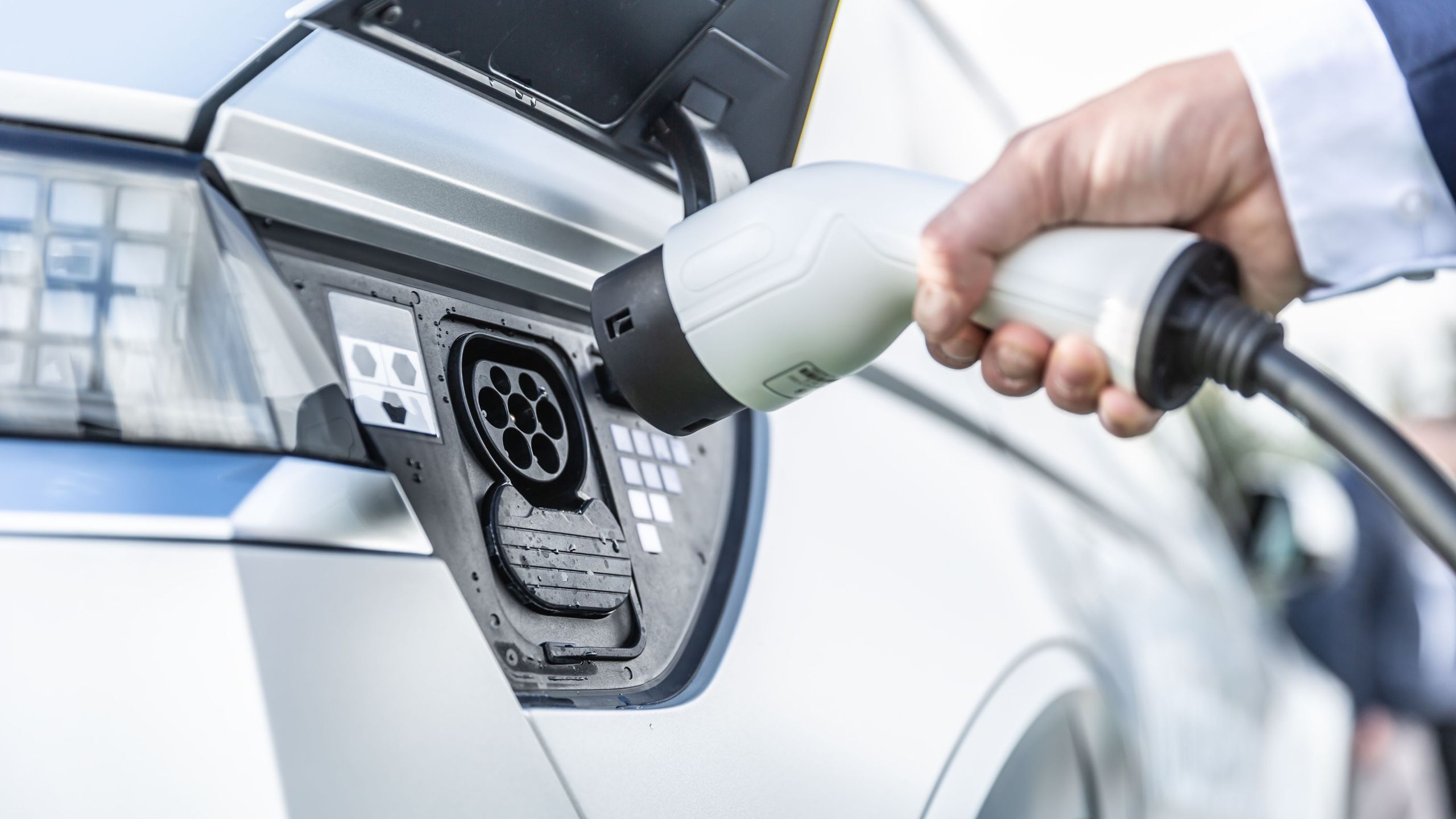 ‘Battery replacement rates have plummeted’: EVs now match gas cars for longevity, new study suggests — electric cars retain 95% of their original range after 5 years