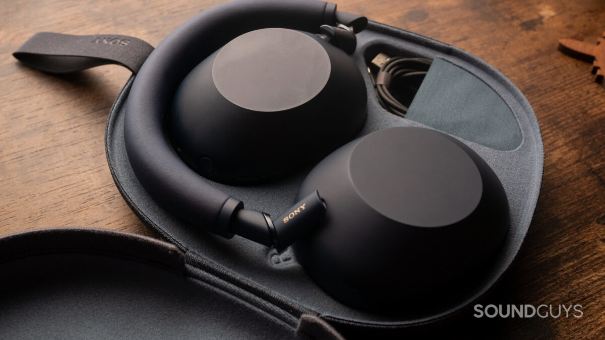 Retailer lists rumored ‘green’ Sony WH-1000XM6 headphones