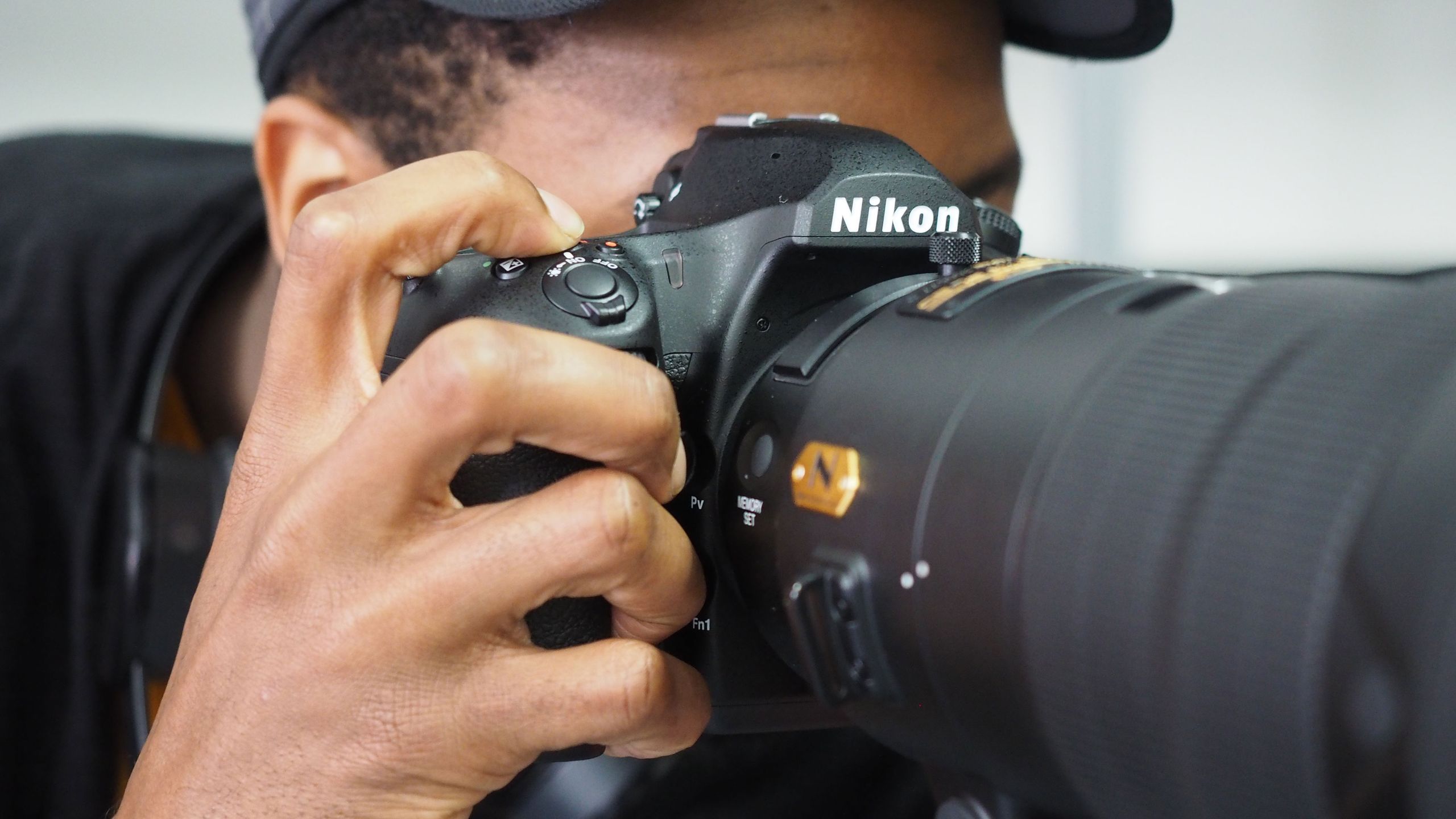 DSLR cameras are picture-making machines; mirrorless cameras are picture-making computers