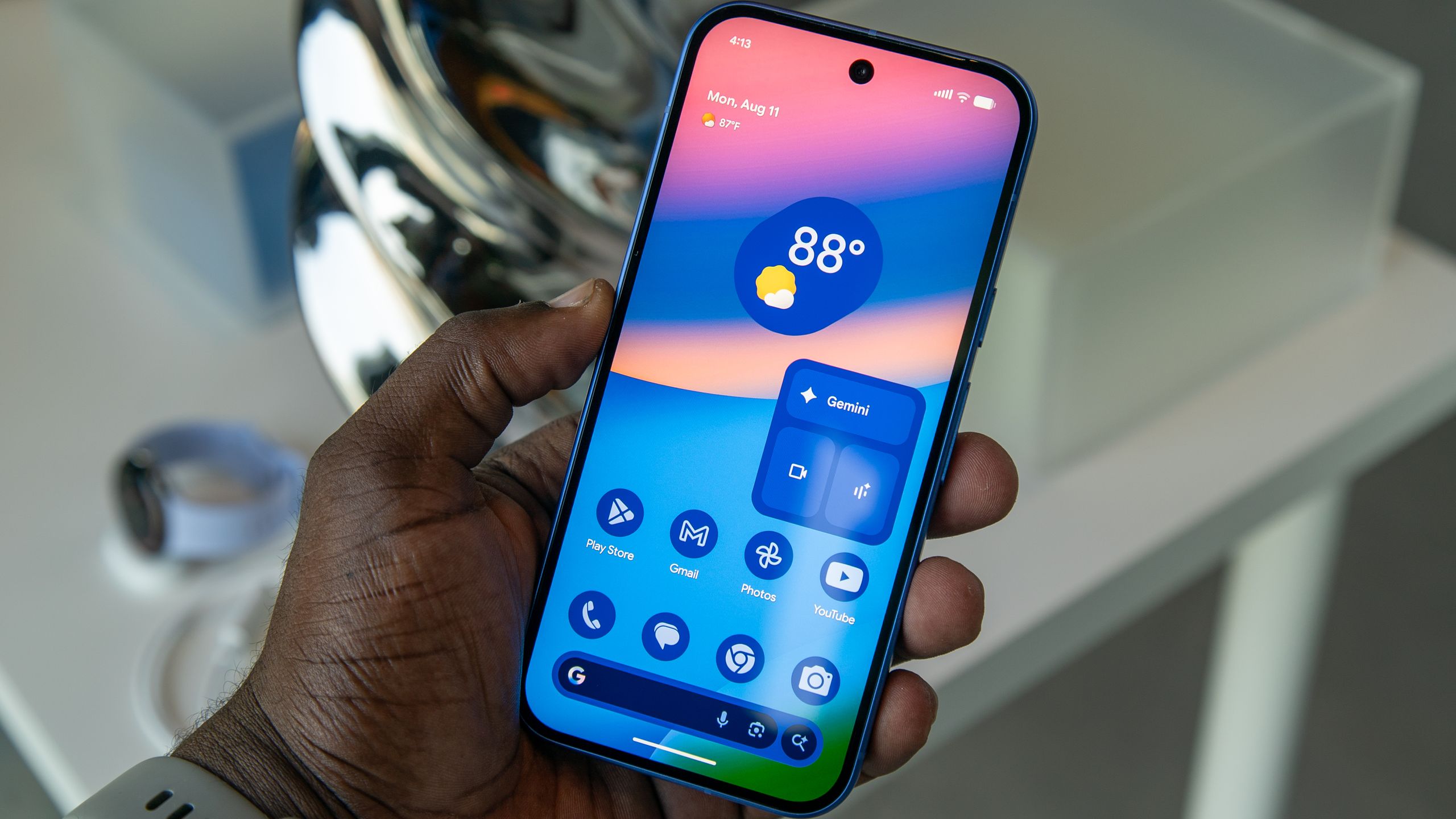 Mint Mobile just quietly dropped the best Google Pixel 10 deal on the web — but you don’t have much time
