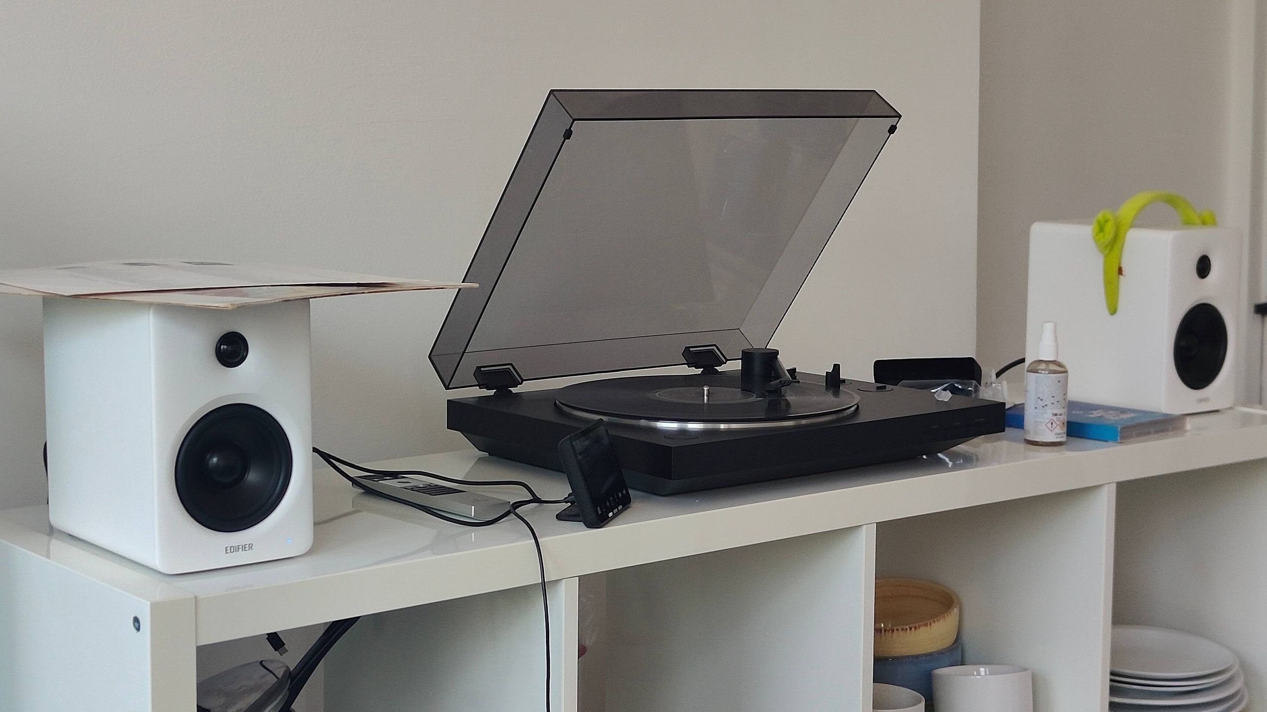 What’s the first thing you unpack when moving home? For me, it was my hi-fi and turntable — and I’m willing to bet most vinyl lovers do the same