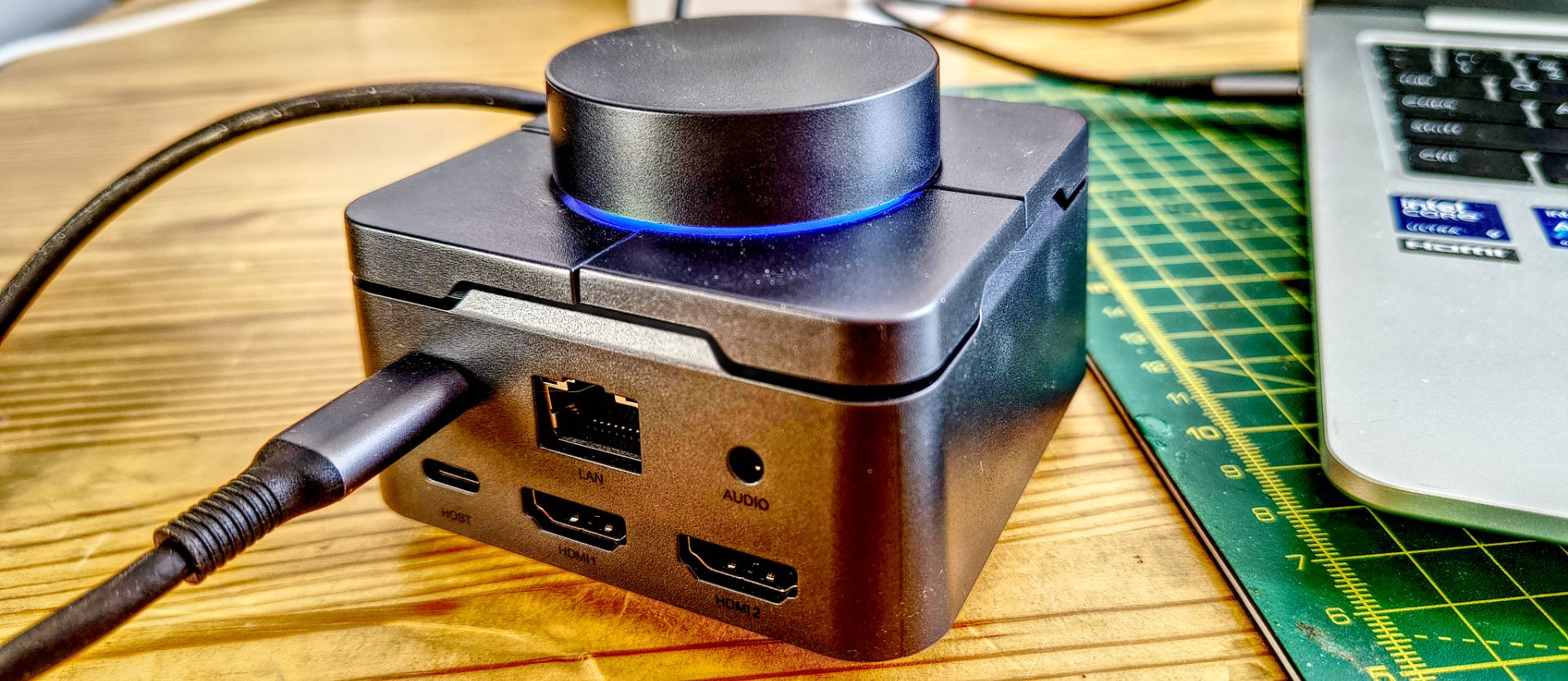 The TobenONE UDS060 might be one of the smallest docks I’ve tested, but it’s enough for some needs
