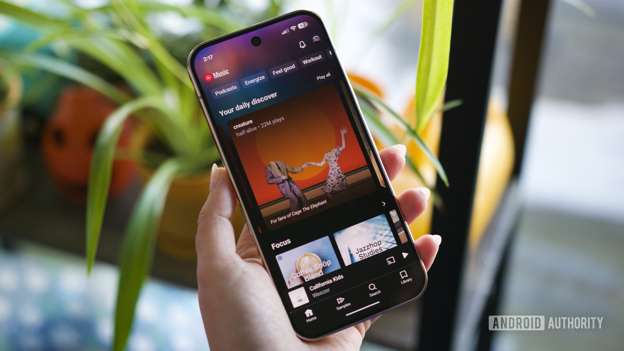 YouTube Music is testing full-screen album art, but you can’t use it yet