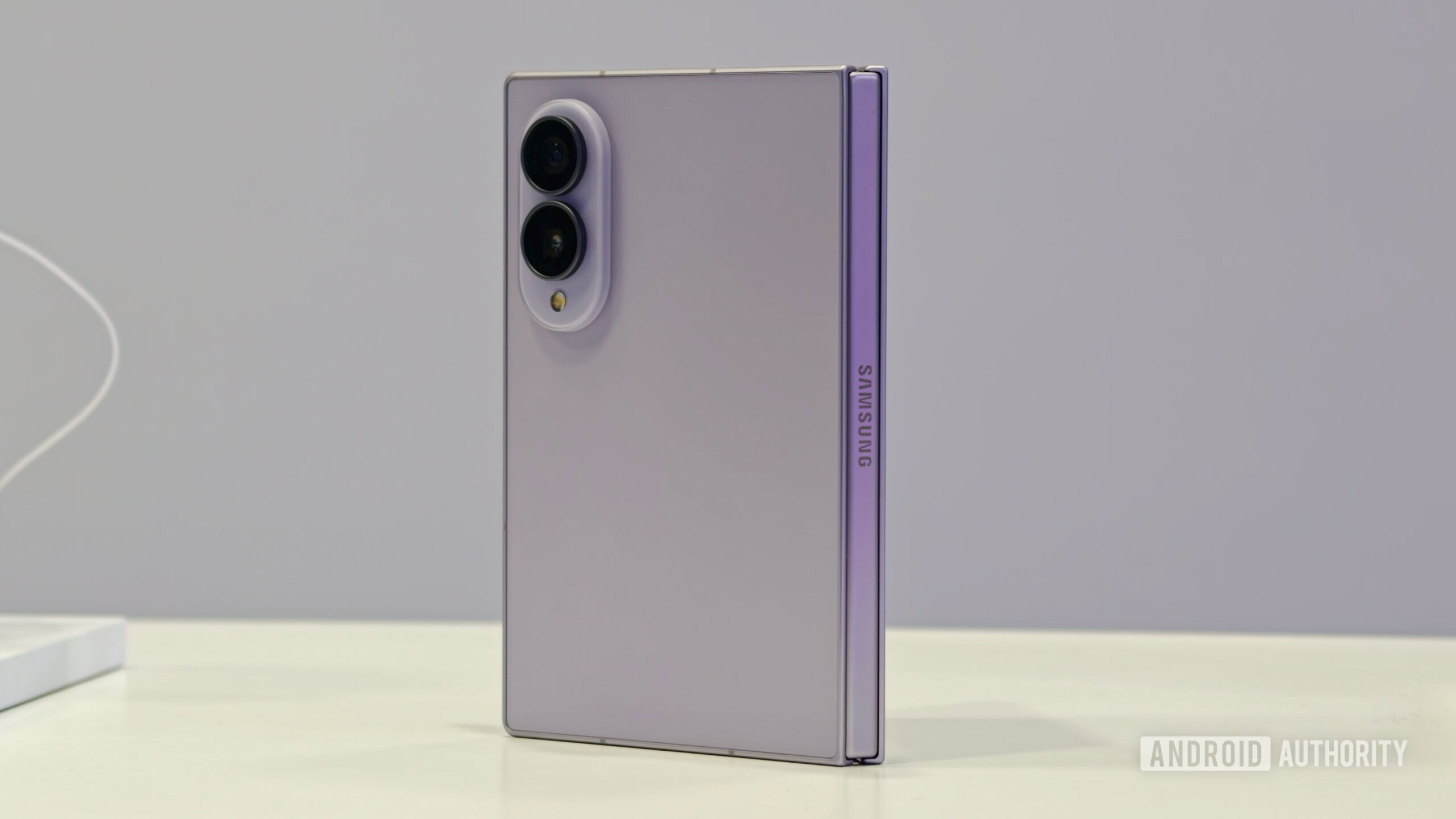 Google appears to have started selling Samsung’s newest foldable — and even offers a discount