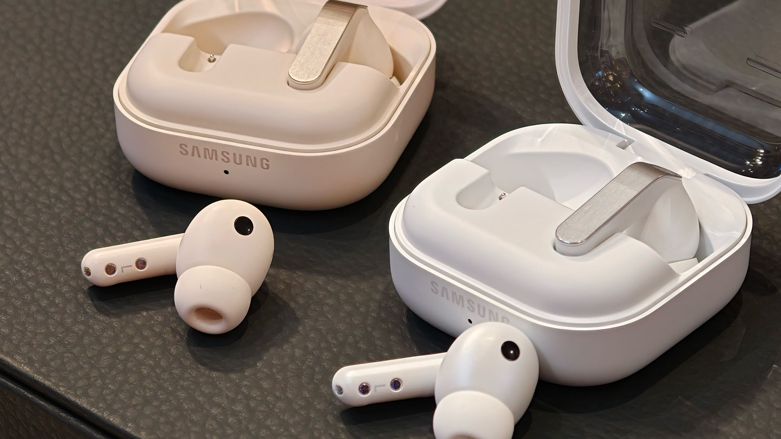 ‘Galaxy Buds On’ changes things amidst Samsung’s clip-on earbud rumors