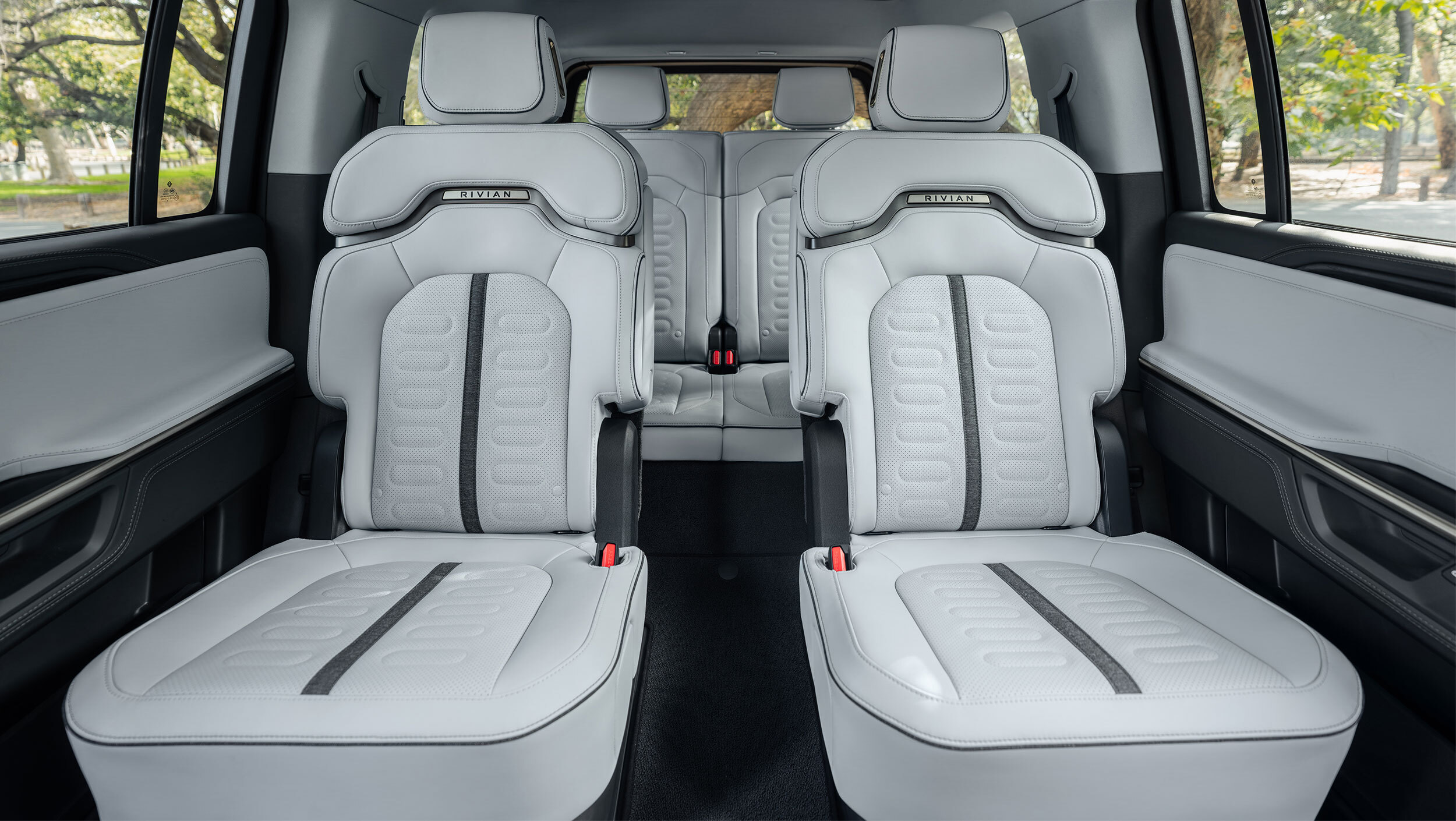 2027 Rivian R1 Finally Gets Its Most Requested Feature, And It Costs Up To $4,000 | Carscoops
