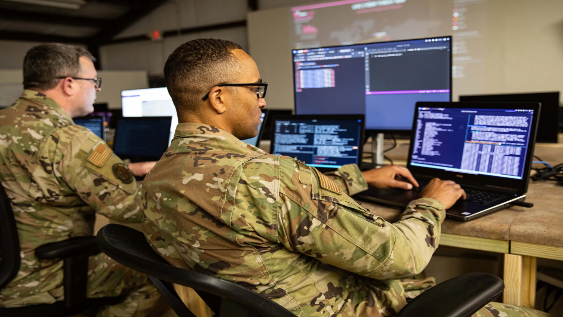 US Army’s AI agents are learning real cyber jobs but take final decisions