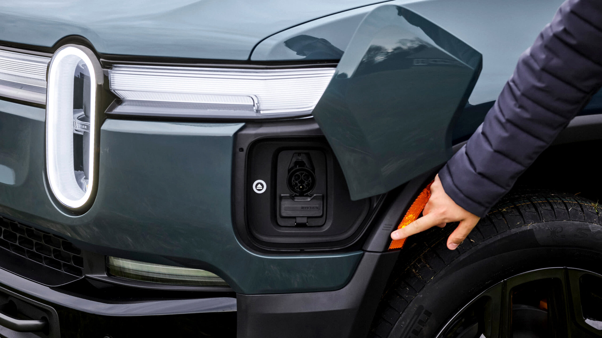 Rivian’s Turn Signal Recall Grows Again, A Year After The First One | Carscoops