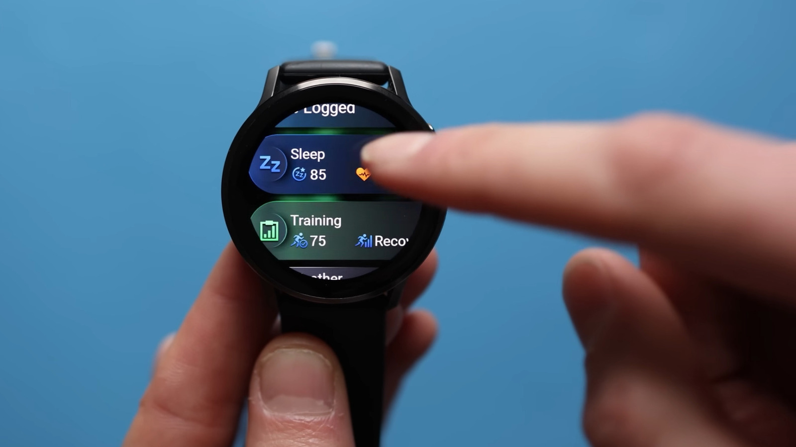 Health Nuts Should Skip The Apple Watch – This Fitness Tracker Does Way More – AOL