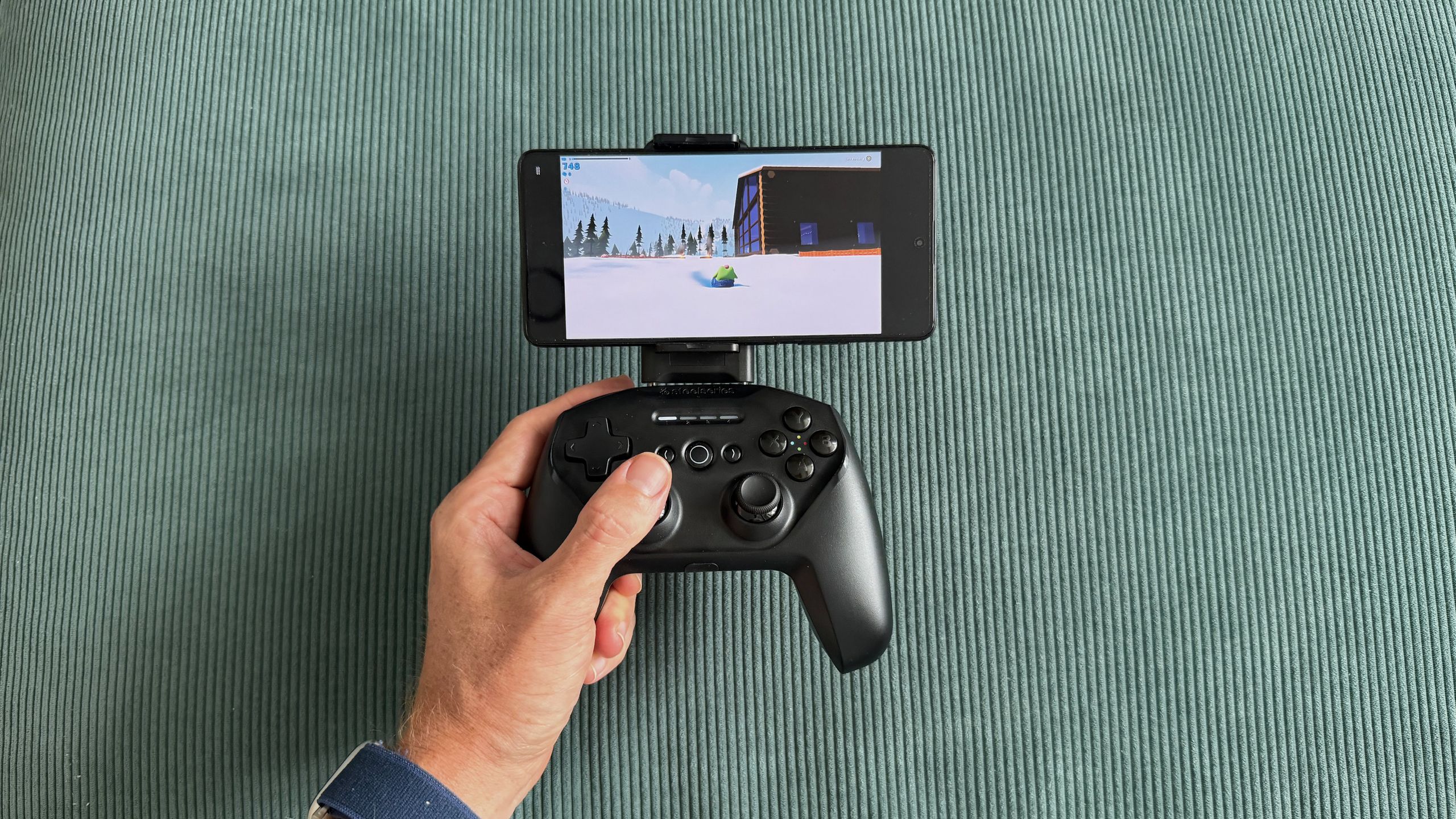 I’m confused by the SteelSeries Stratus+, because its headline feature is also its biggest weakness