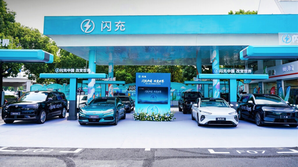 An Oil Giant Is Ripping Out Its Gas Pumps To Install BYD’s 1,500kW Flash Chargers | Carscoops
