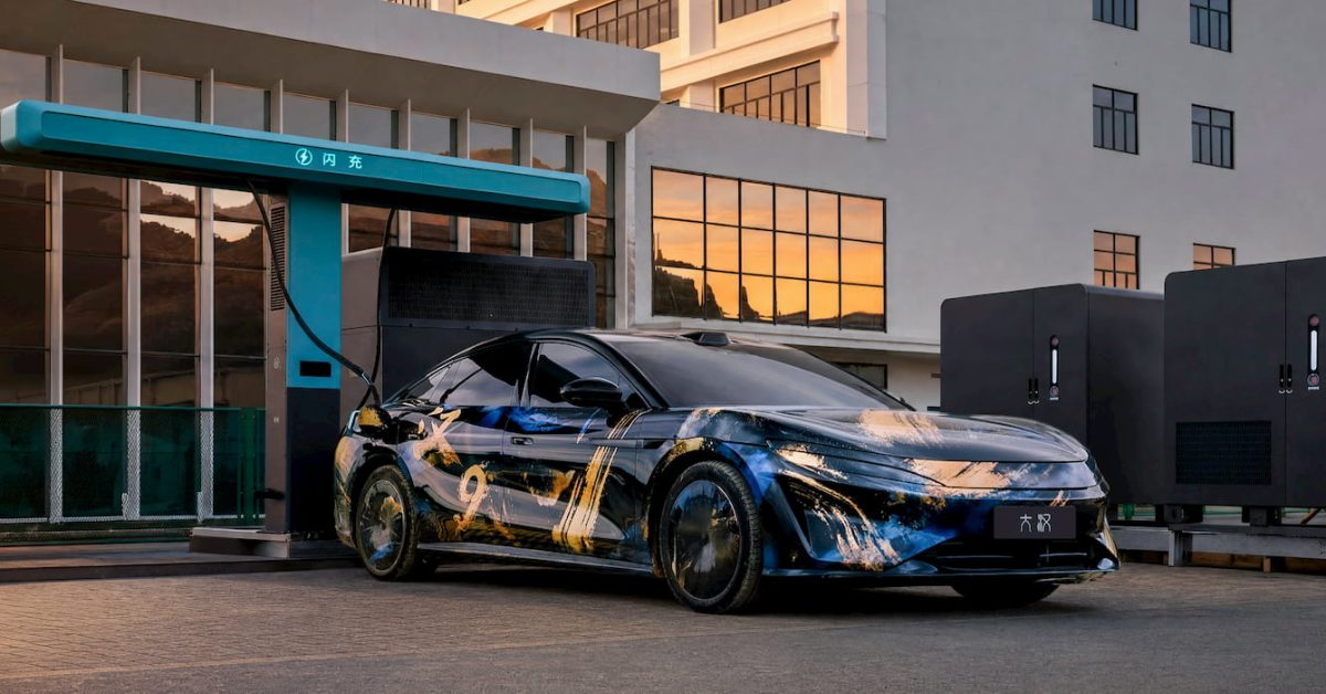 BYD installed 10,000 hyper-fast 1,500kW chargers in just 5 months