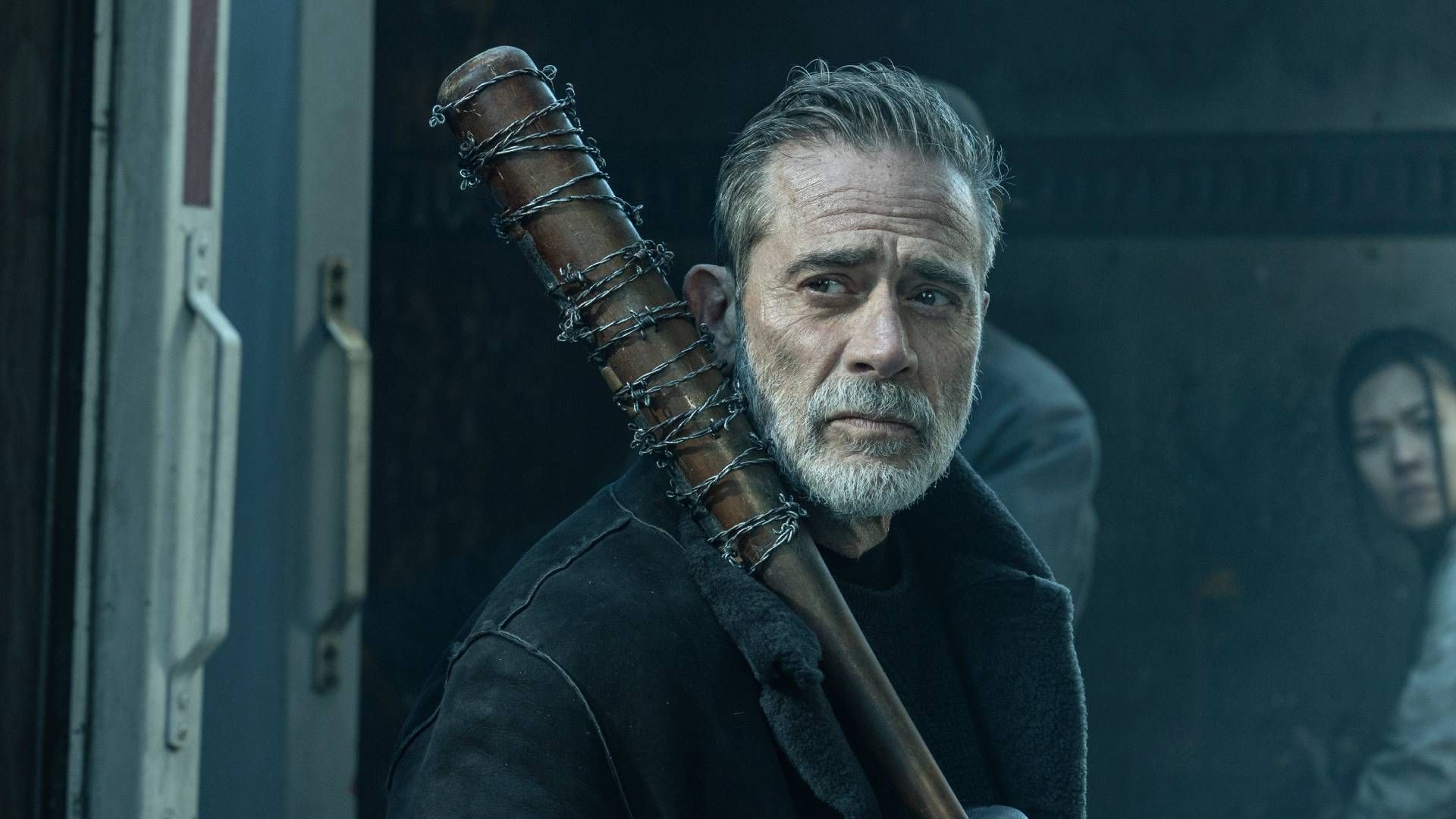 29 seasons and 360 episodes later, The Walking Dead is releasing an episode set in an alternate universe, and it reminds us of Lost